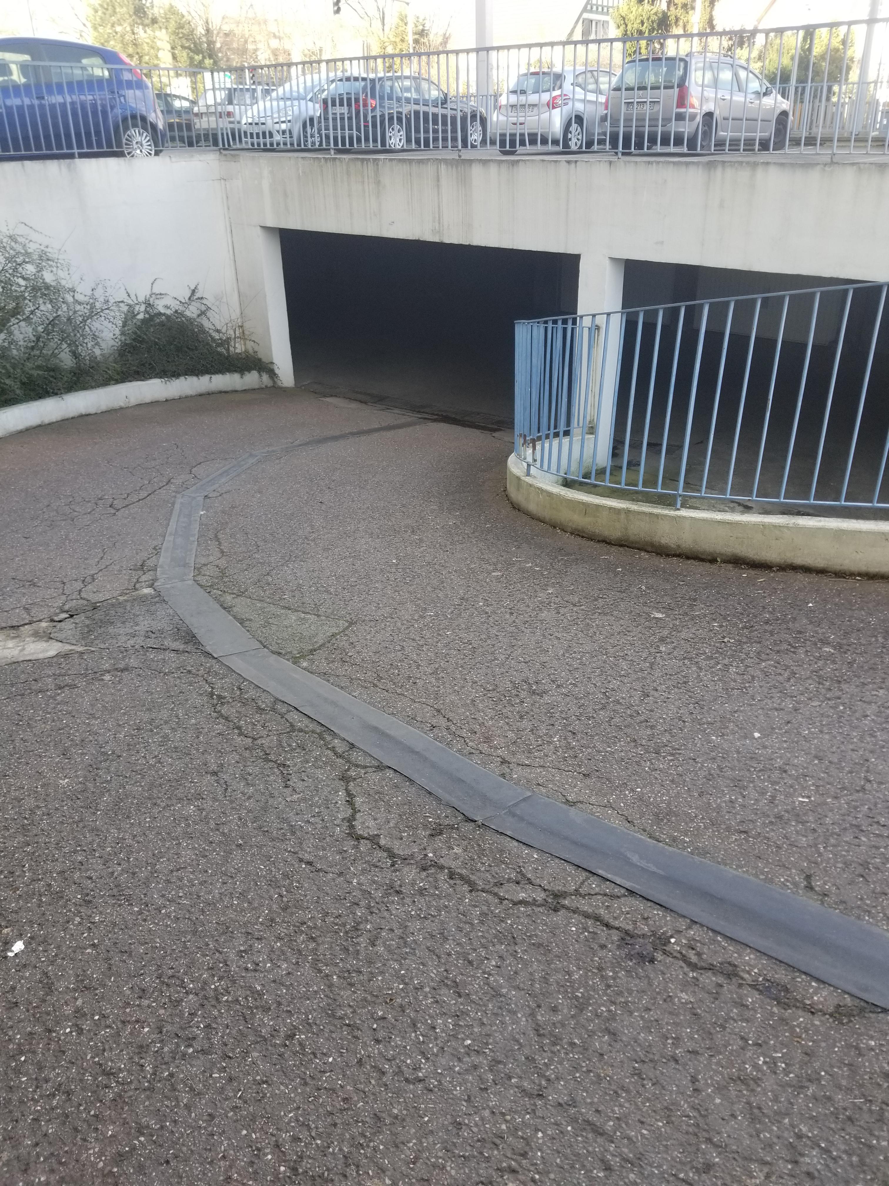 Garage sécurisé en sous-sol à Mulhouse