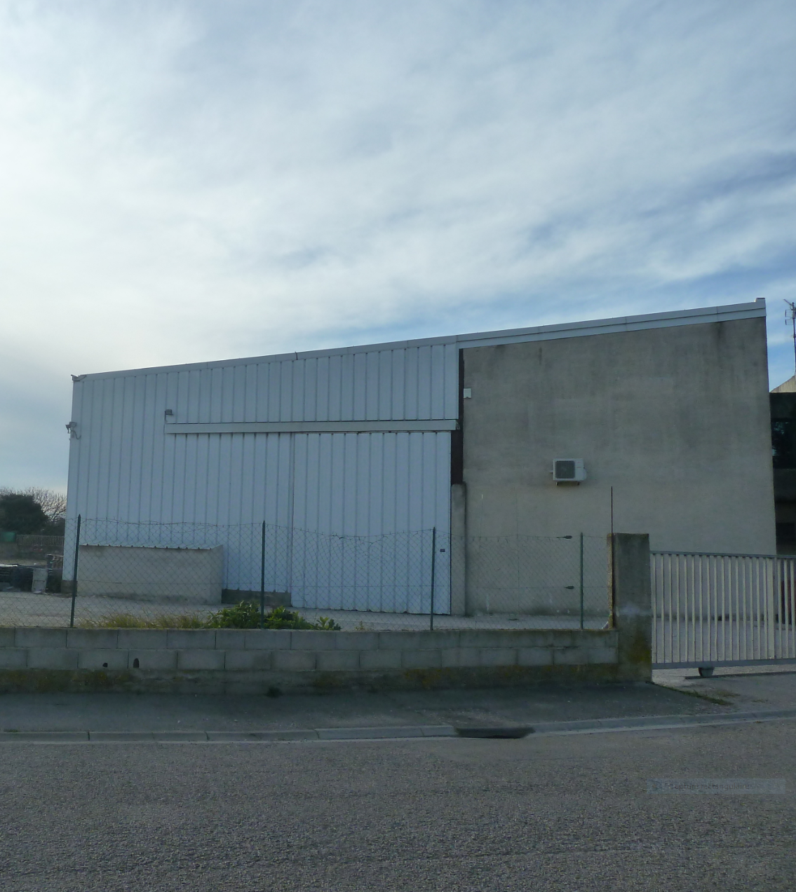 Entrepôt stockage couvert et sécurisé