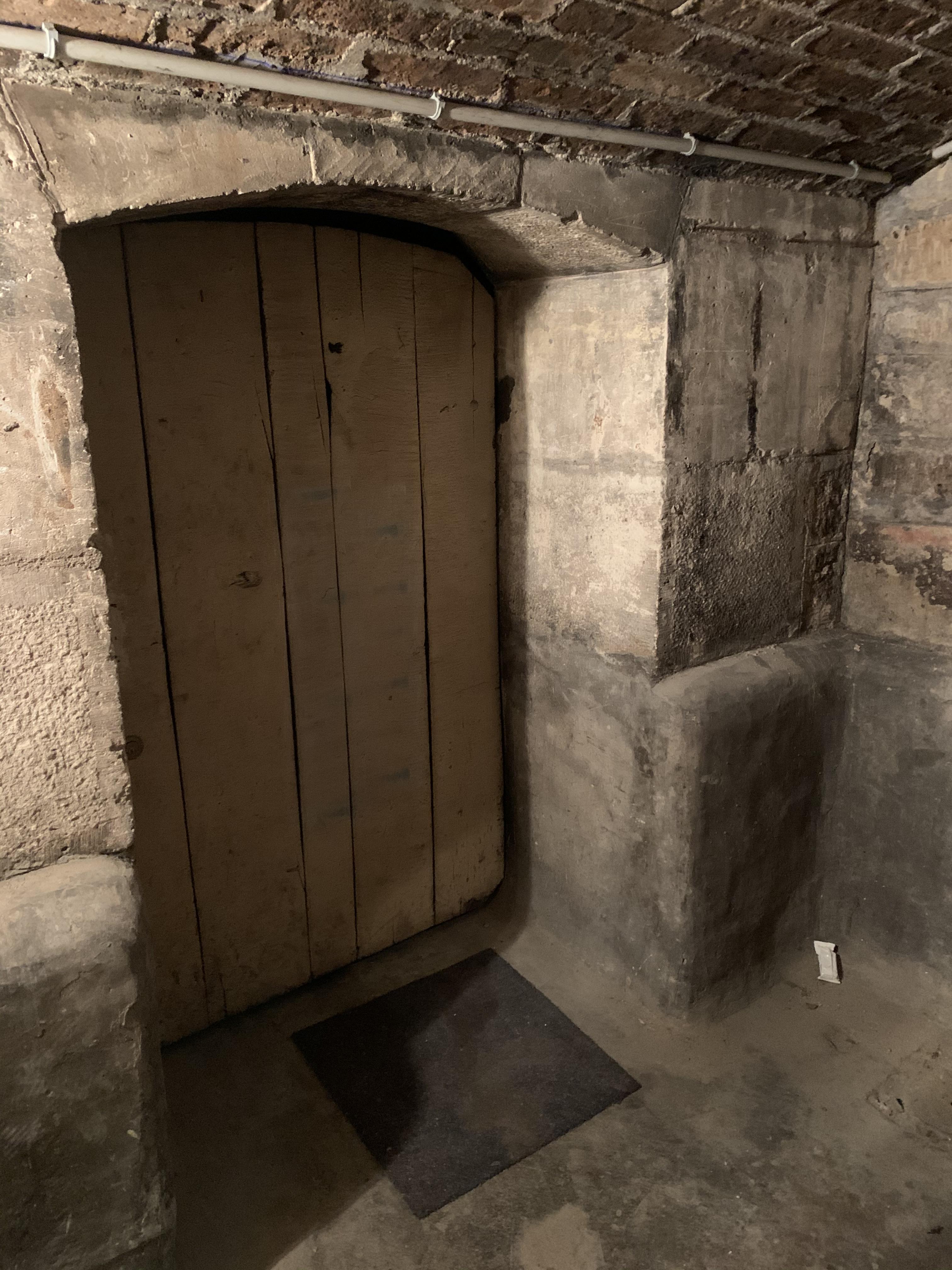 Cave voutée saine Arts et Métiers