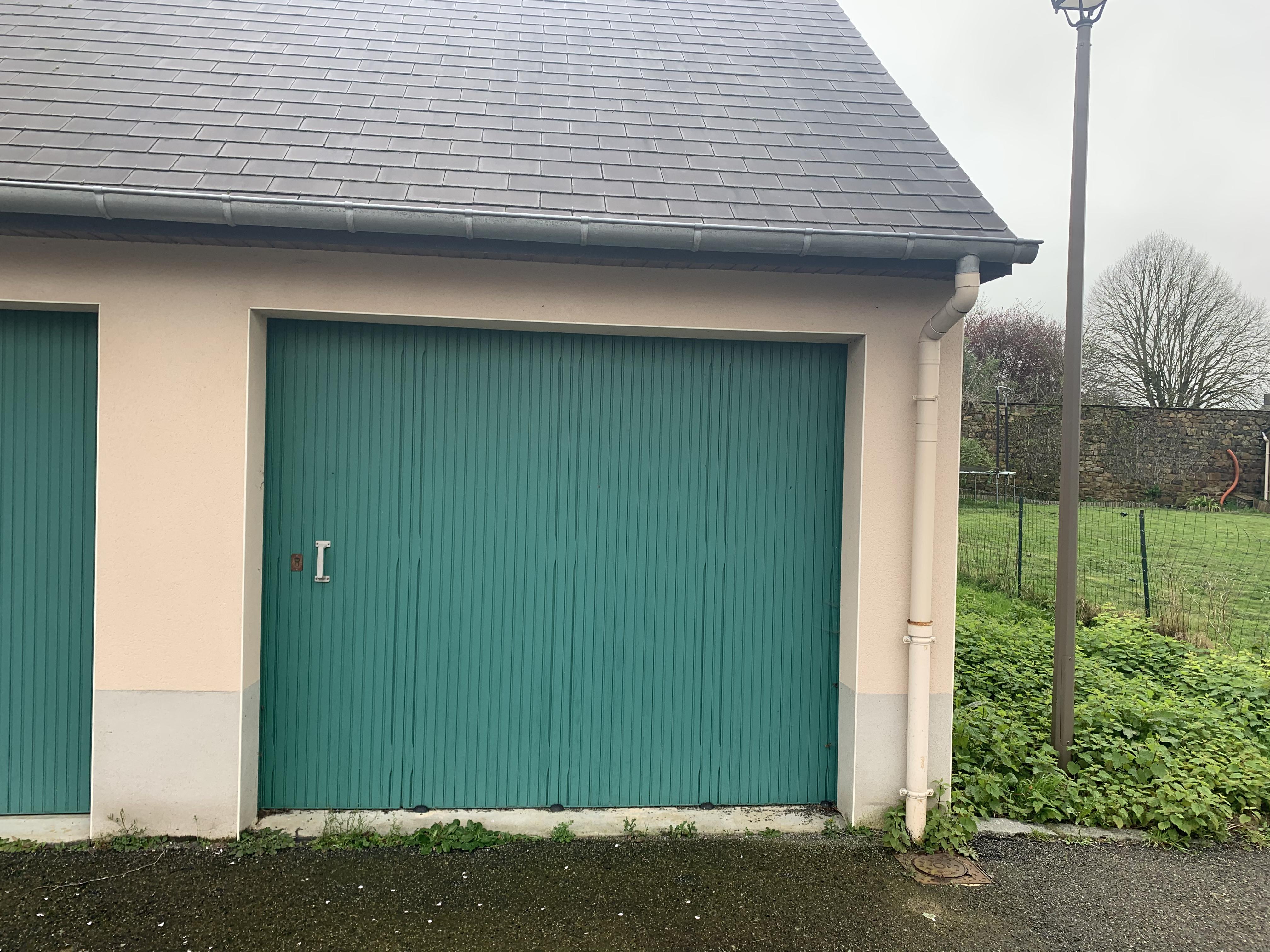 Grand garage 16m² à louer