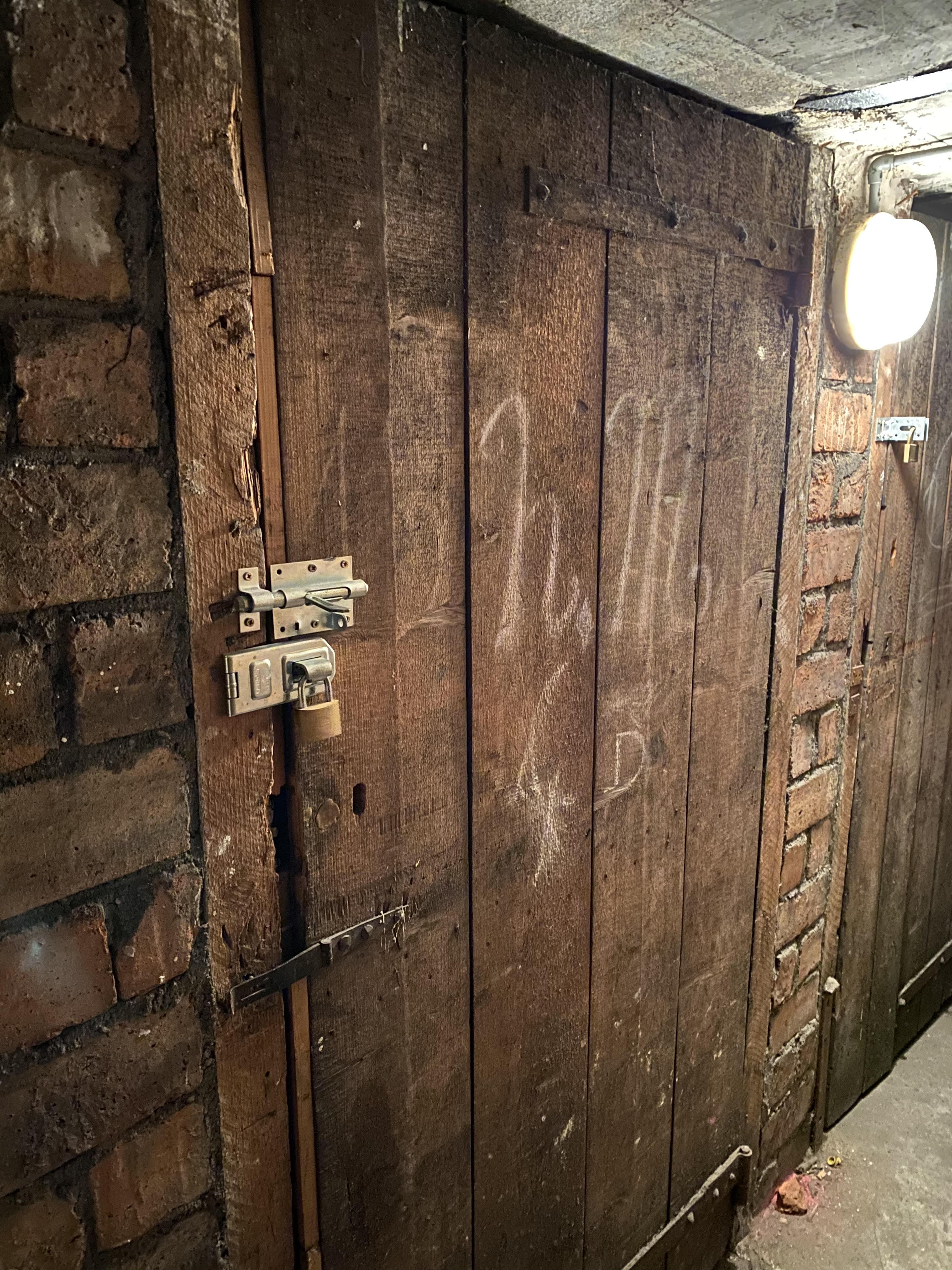 Cave 3 m2, 66 rue Vouillé 15éme