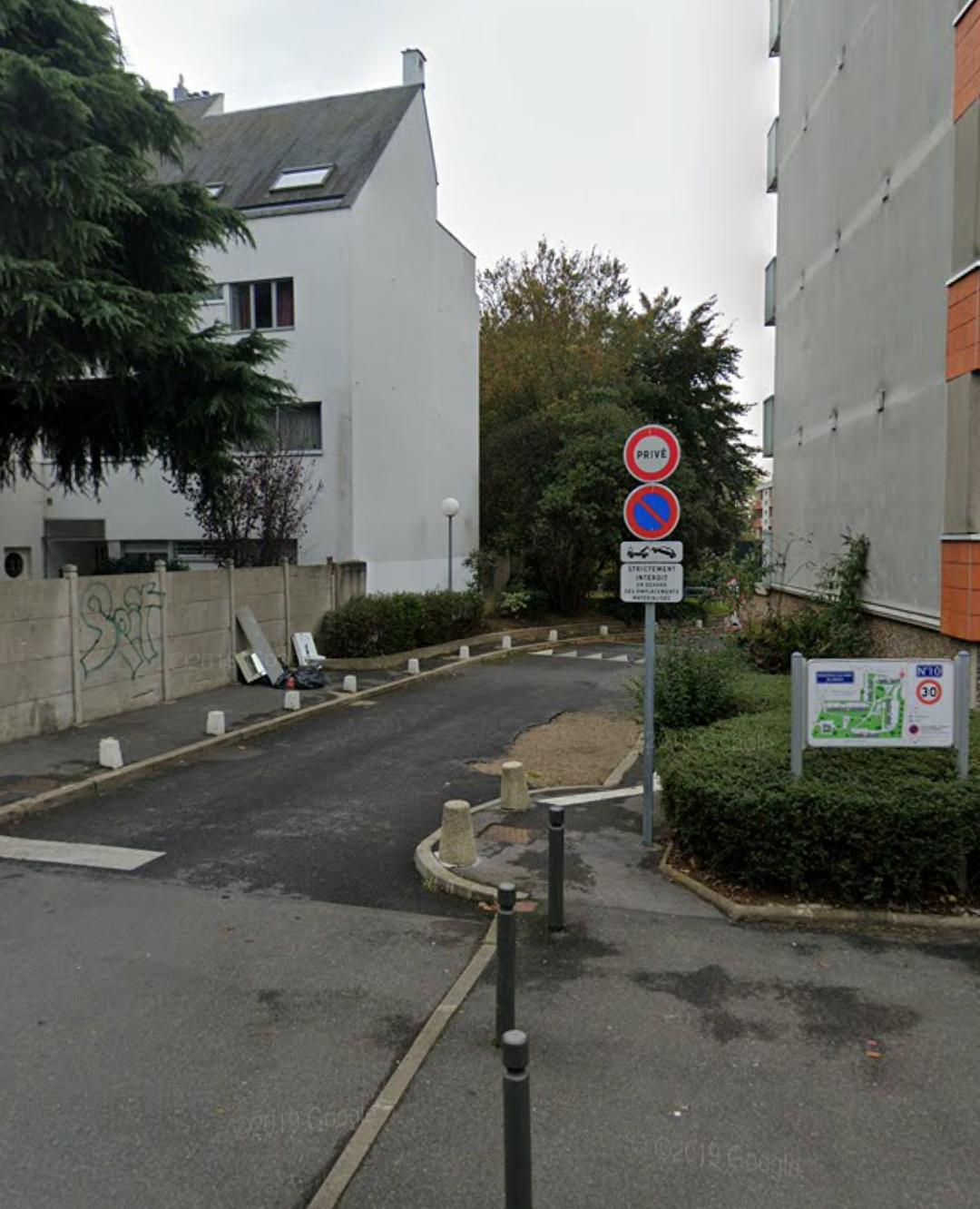 Box fermé et sécurisé à Massy