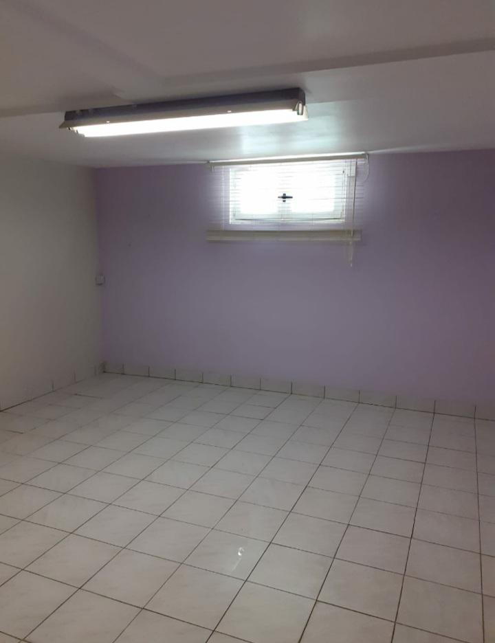 a louer bel espace de stockage de 1