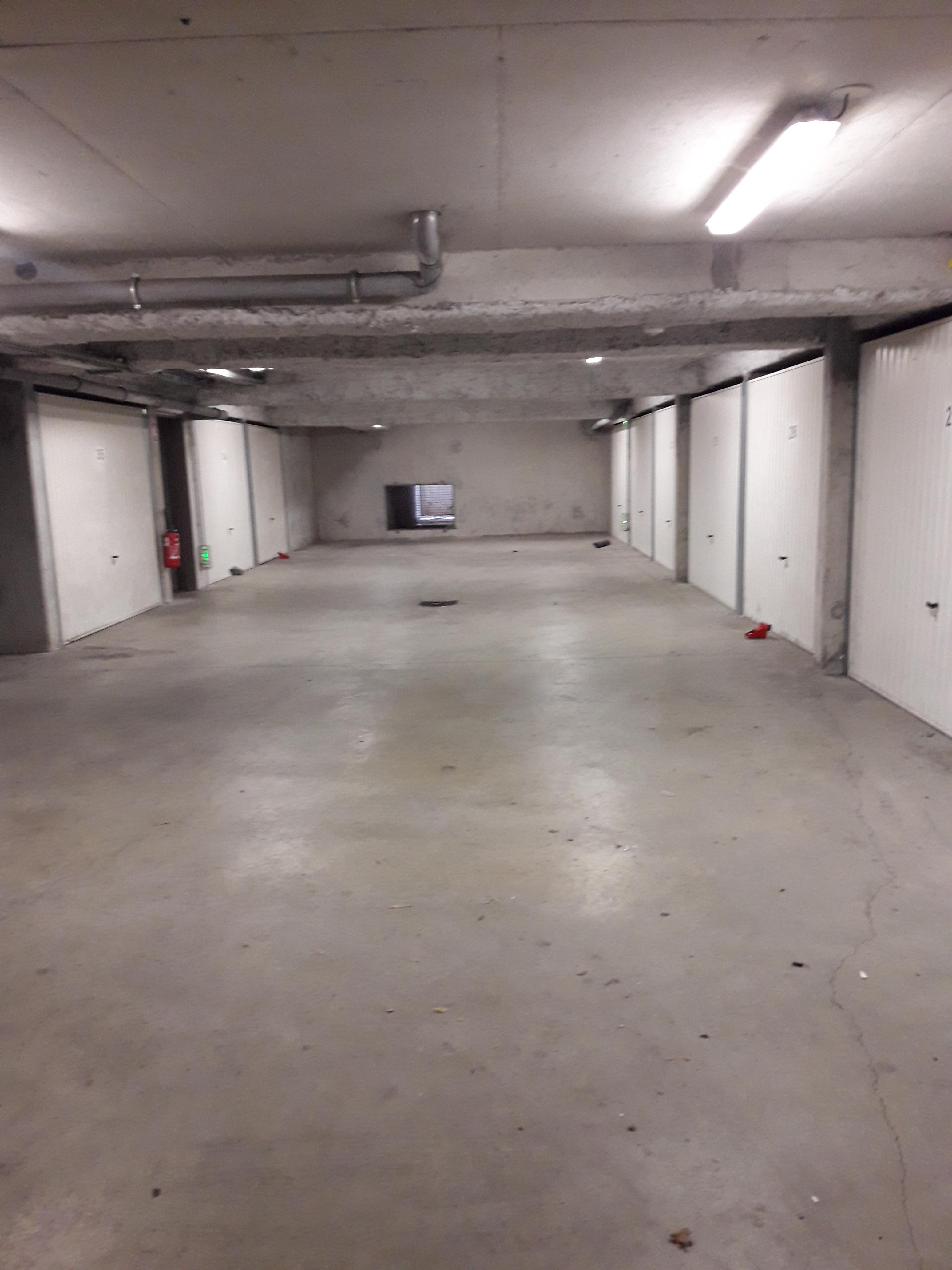 Garage 13m2 sous-sol sécurisé
