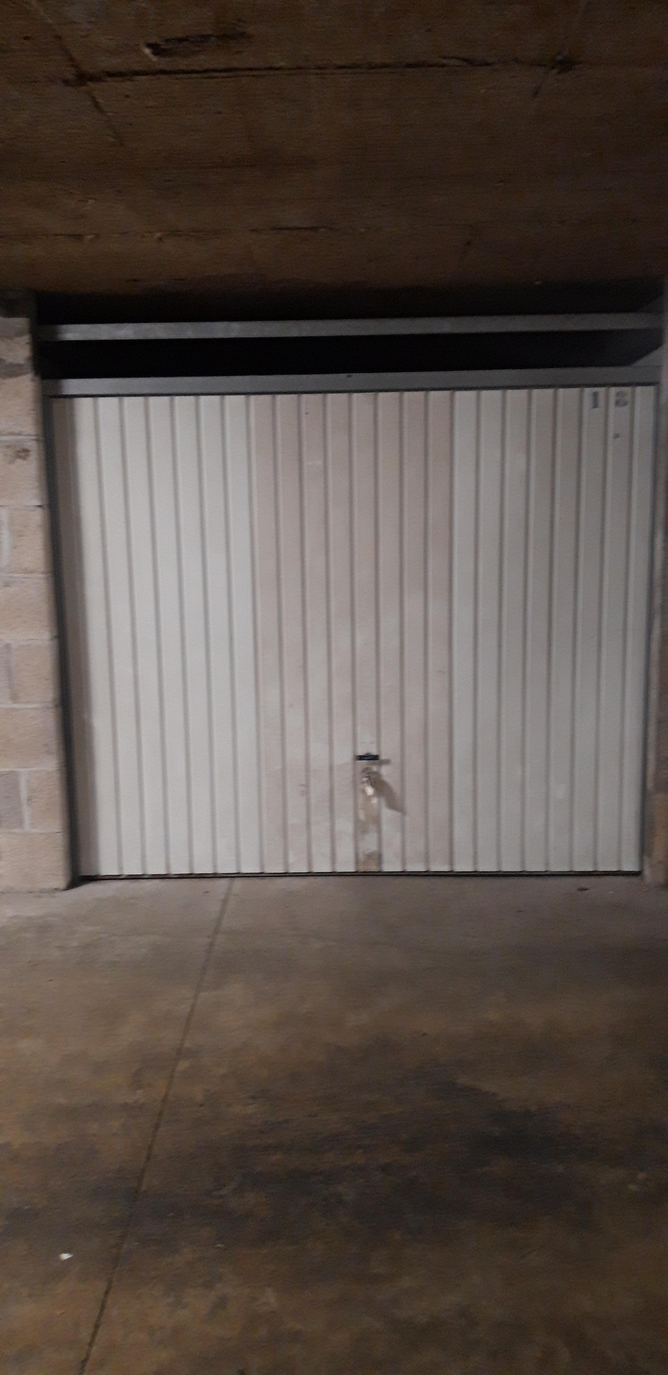 Garage sécurisé à la location