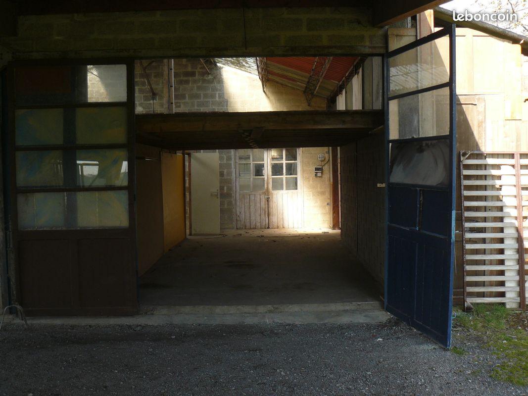 Loue local de stockage