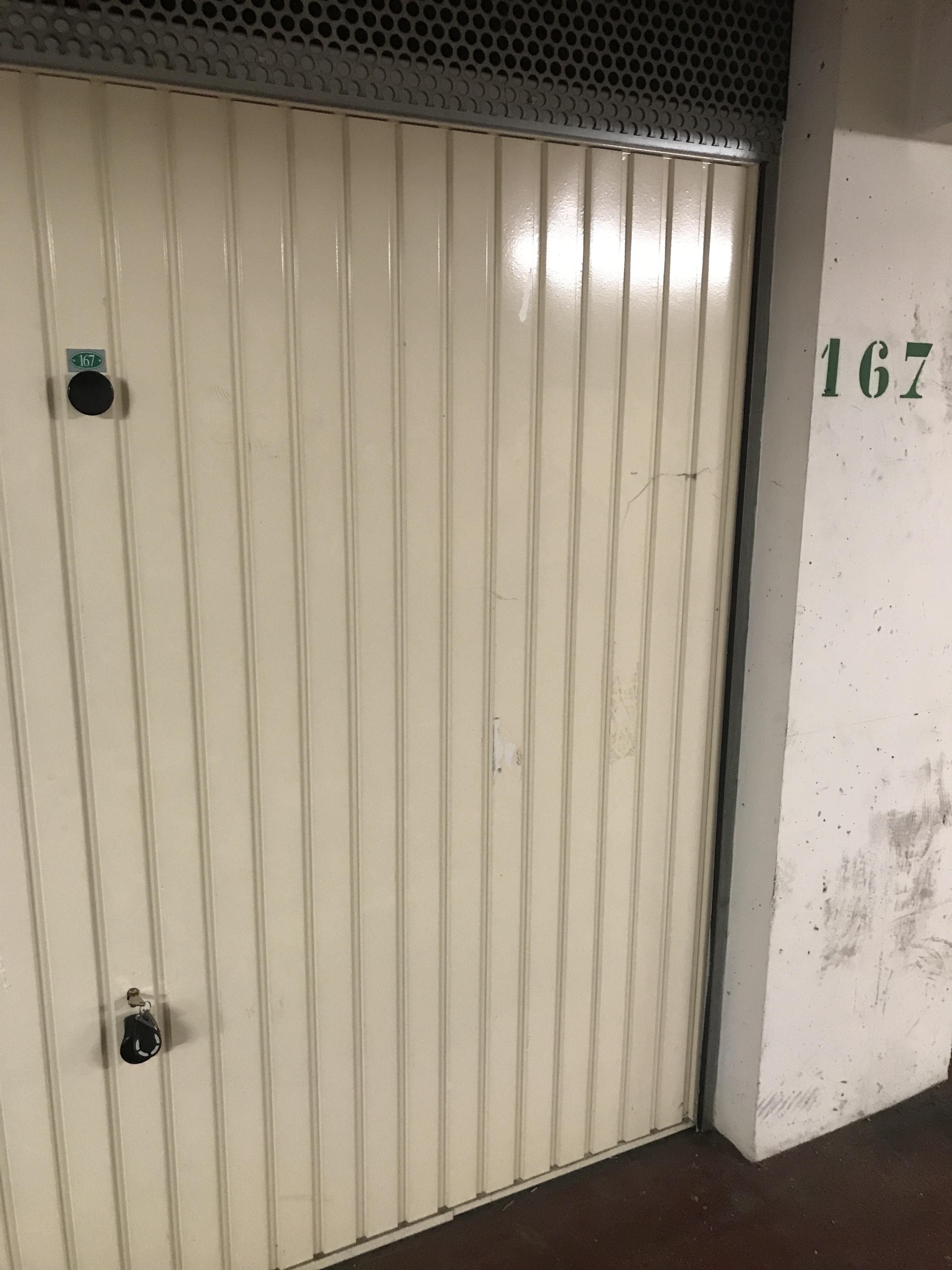 Garage fermé à louer à Pessac