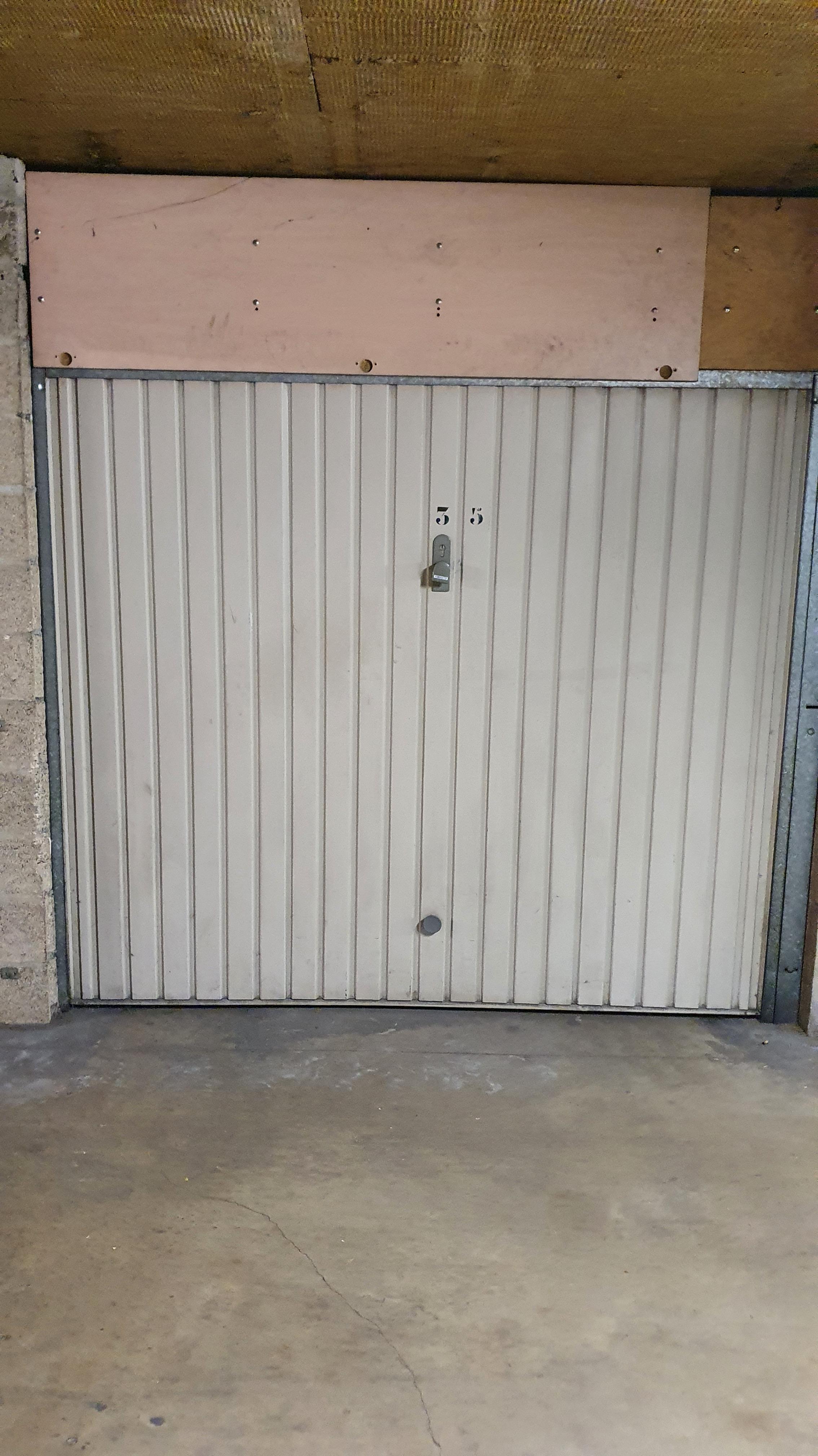 Garage/box