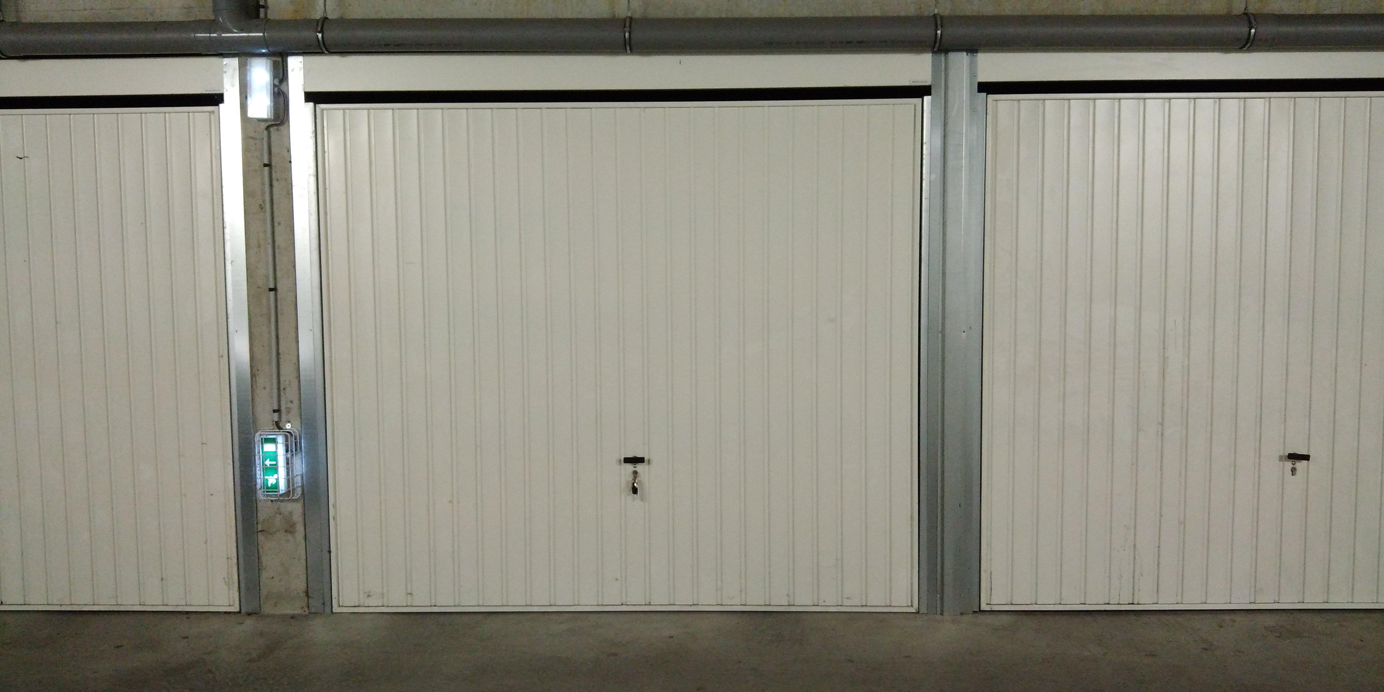 Garage fermé en sous-sol / Bourg