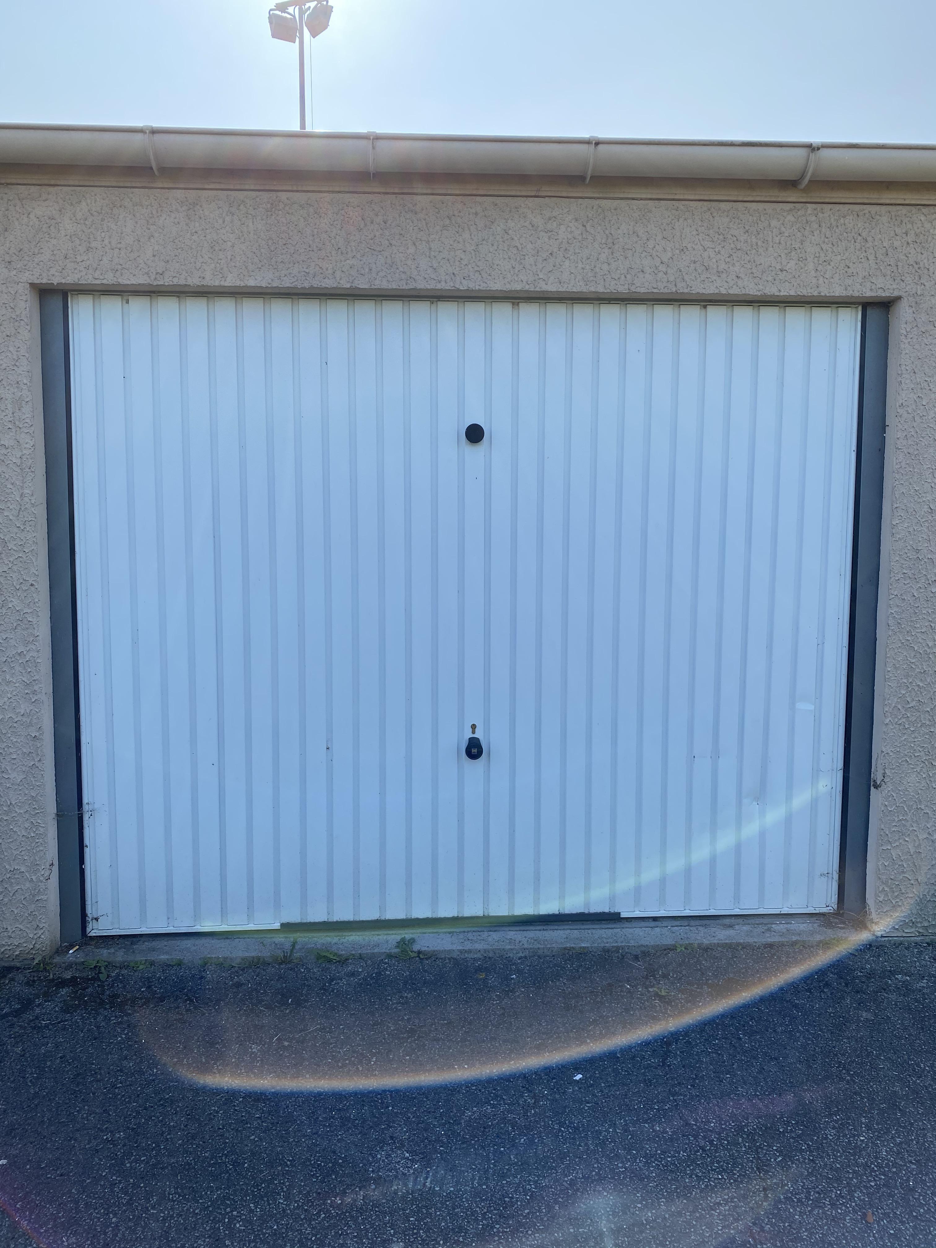 Garage / Box sur Saint-Marcel