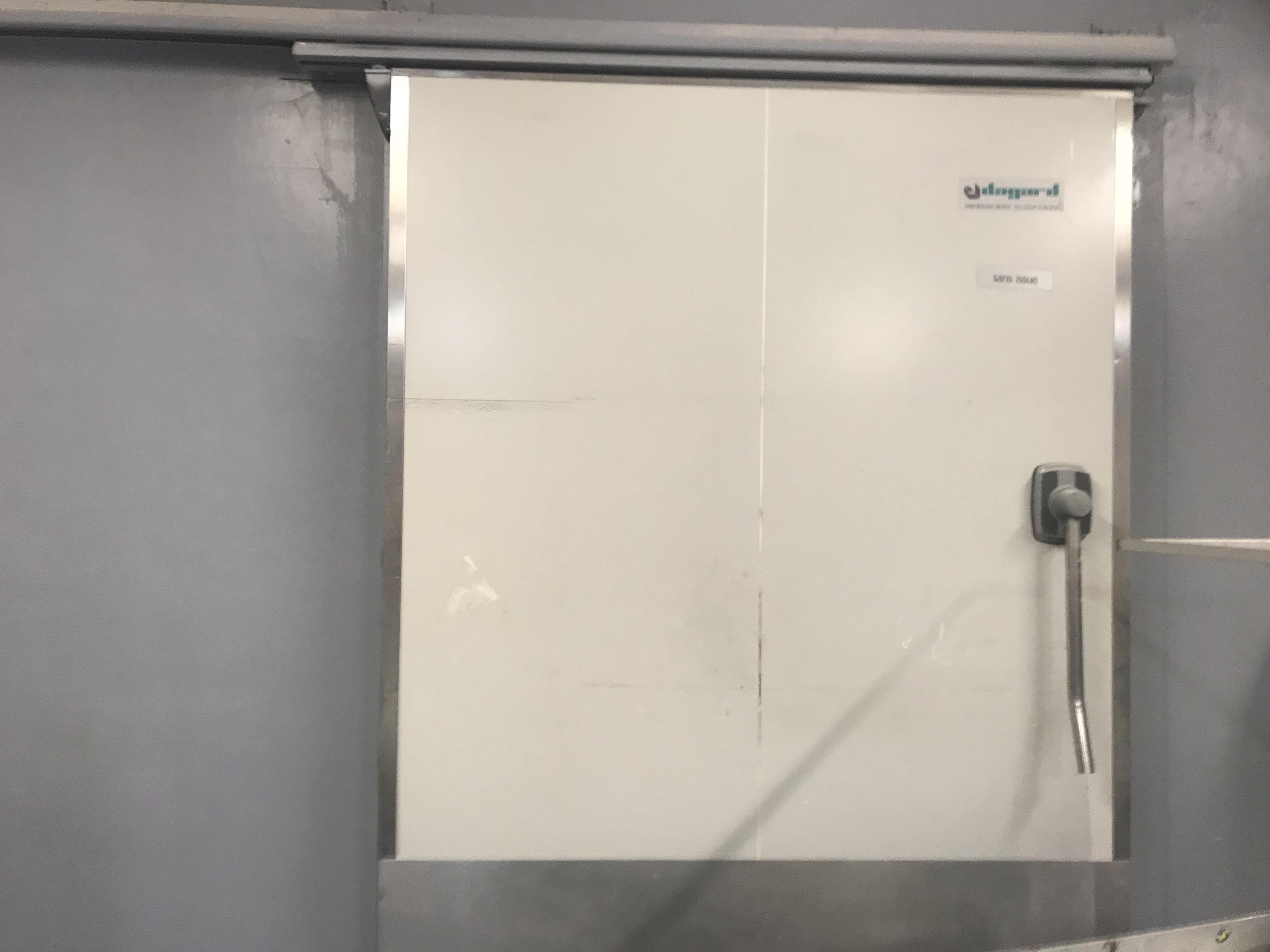 Entrepôt frigorifique de 300m² sécurisé