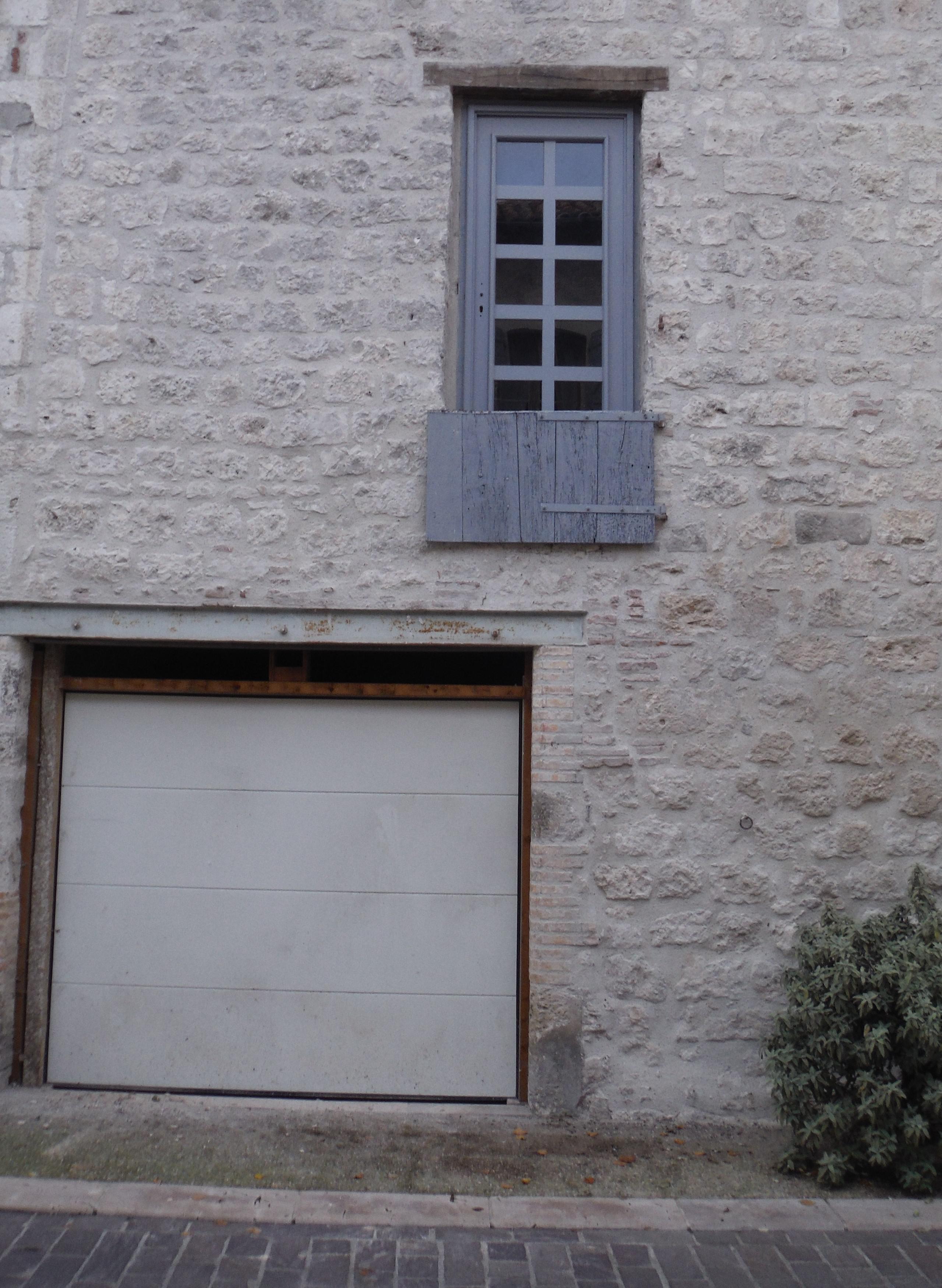Local sec et spacieux.