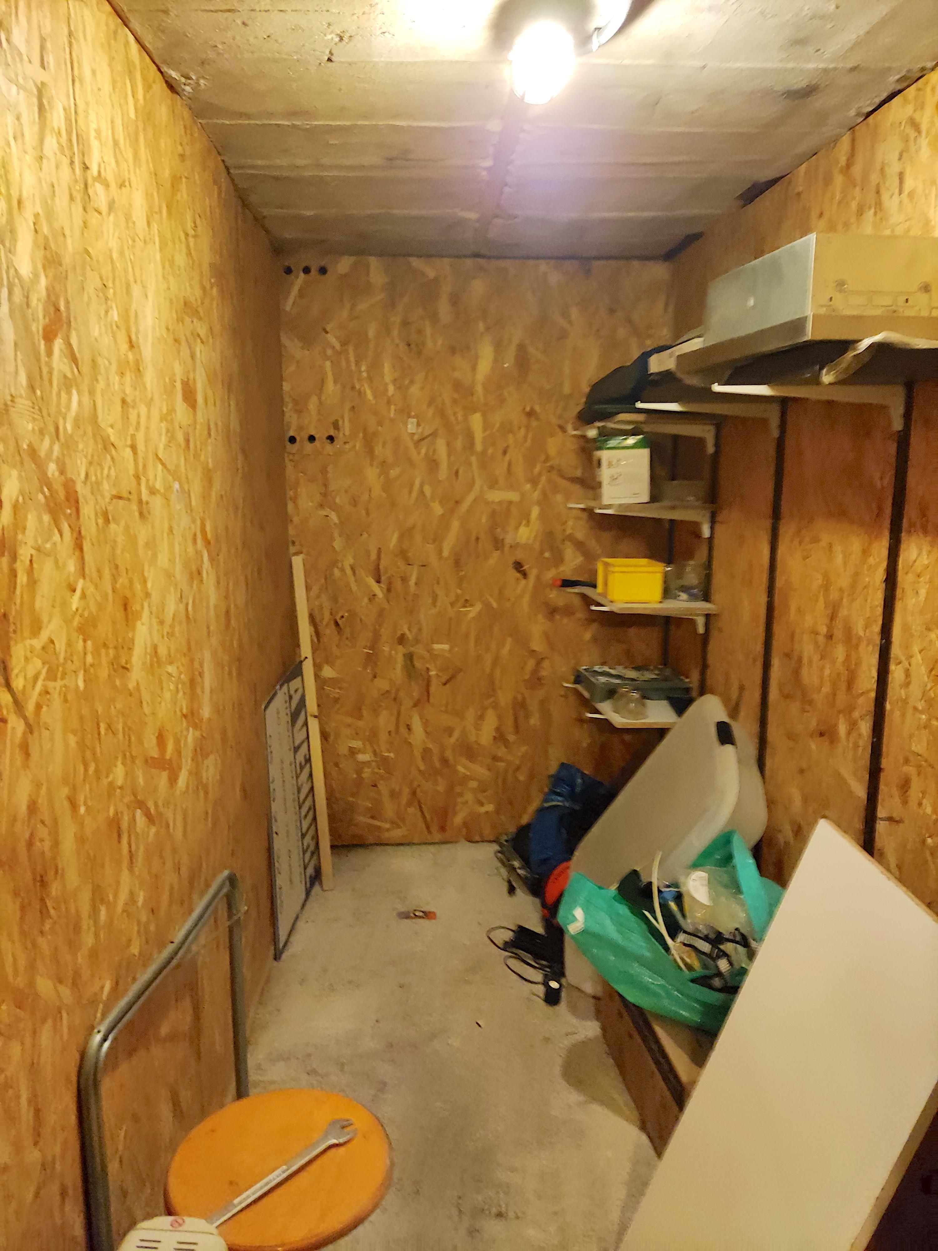 Cave saine et éclairée sur Saint Mandé :