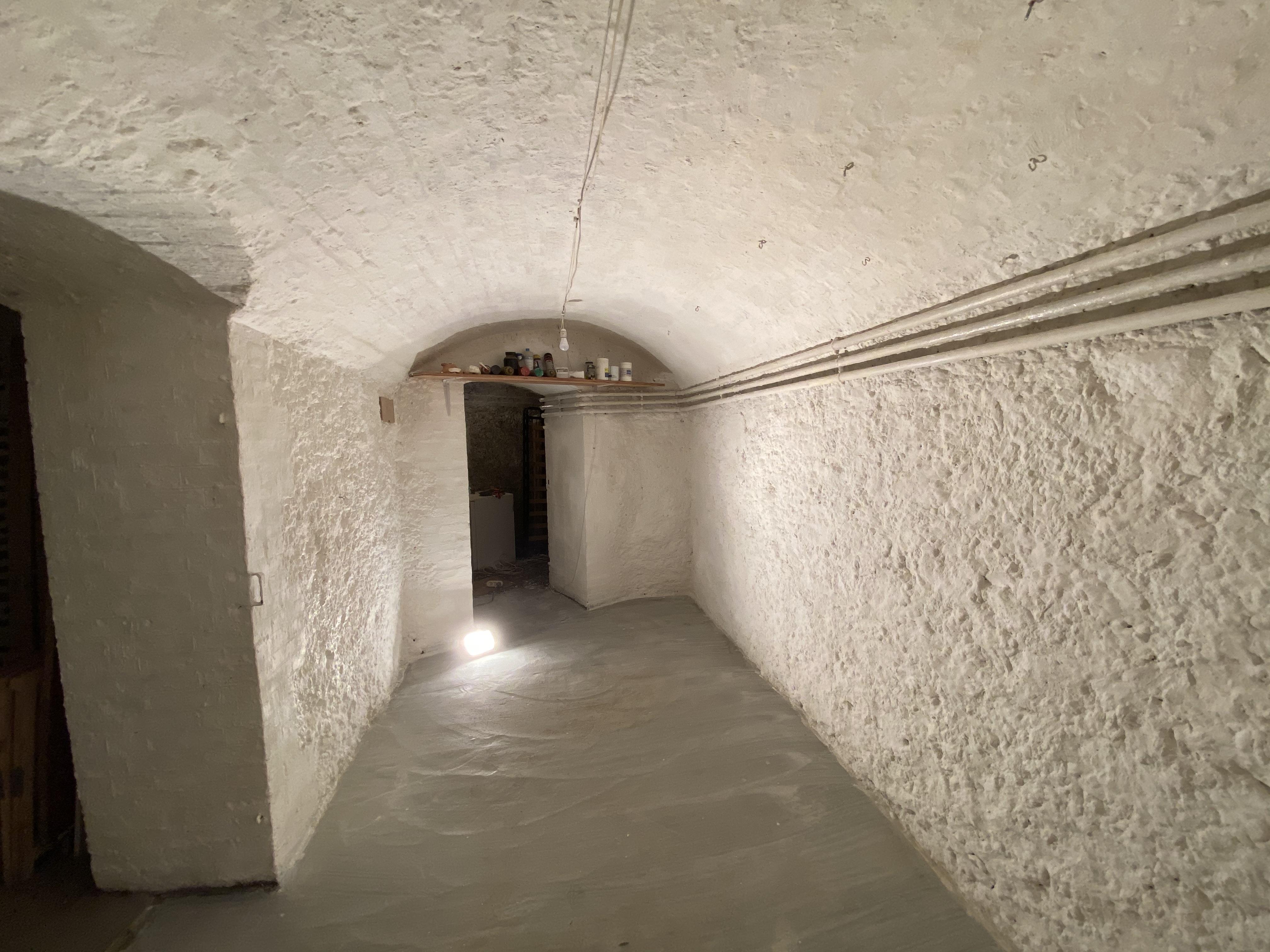 Belle cave Paris 10m2