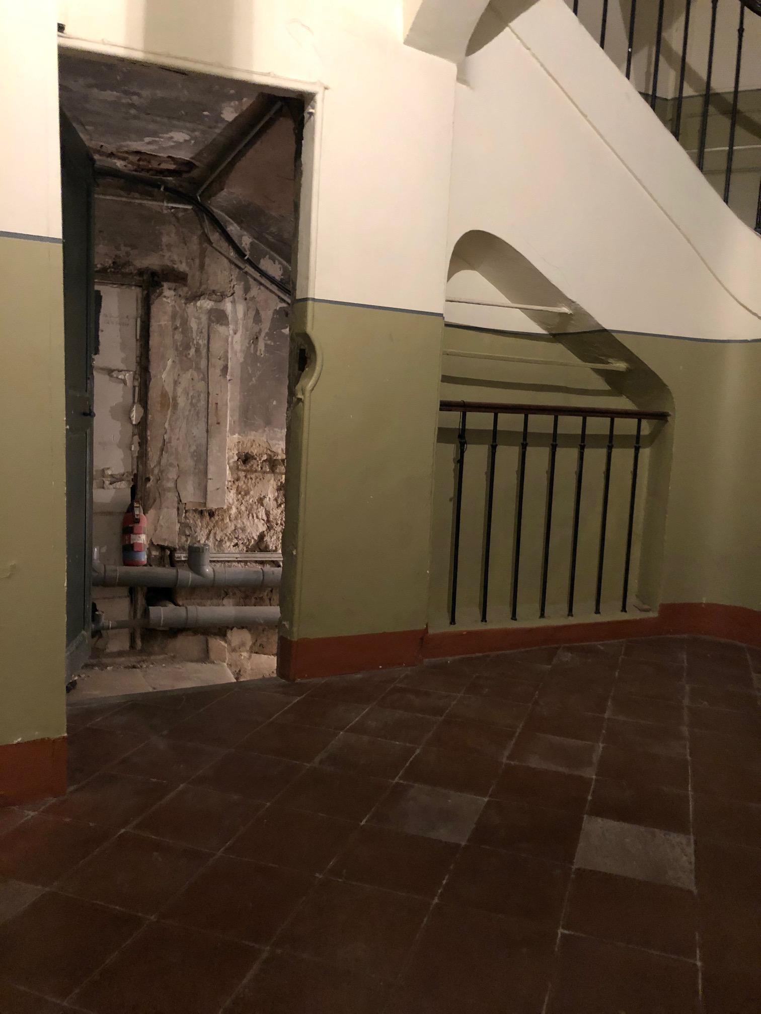 Location garde meuble en sous sol