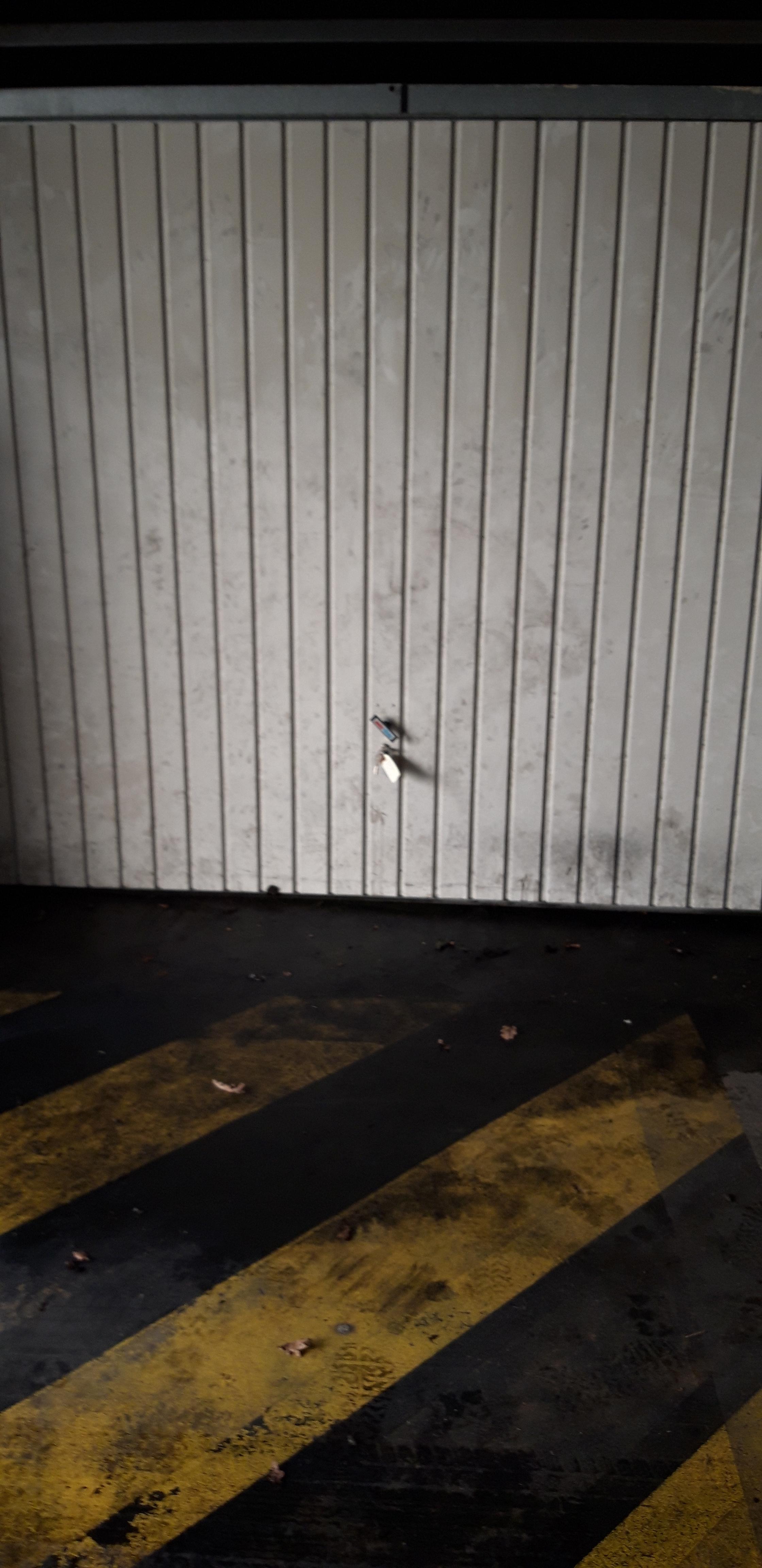 Grand garage en sous-sol proche Rennes