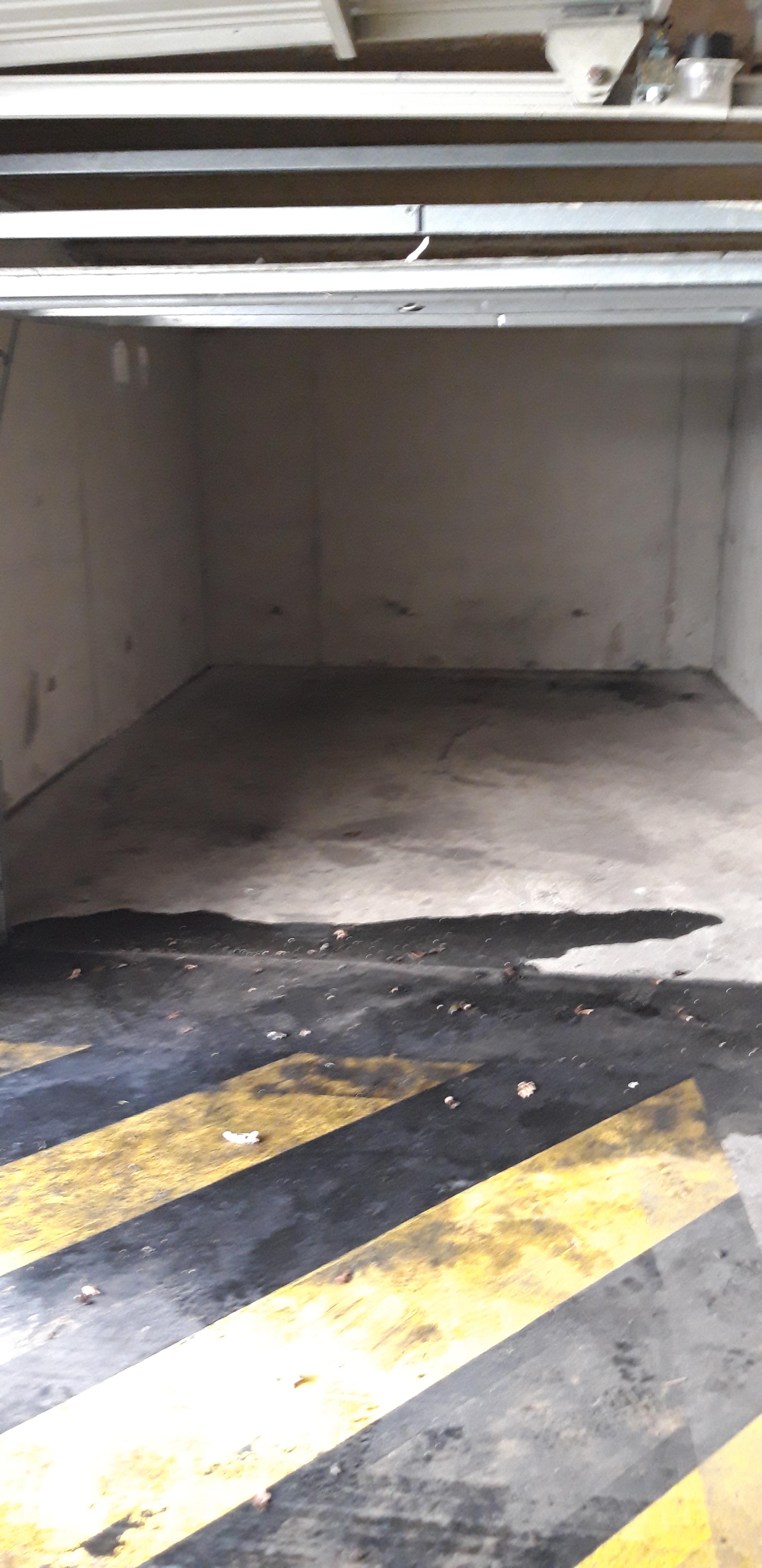 Grand garage en sous-sol proche Rennes