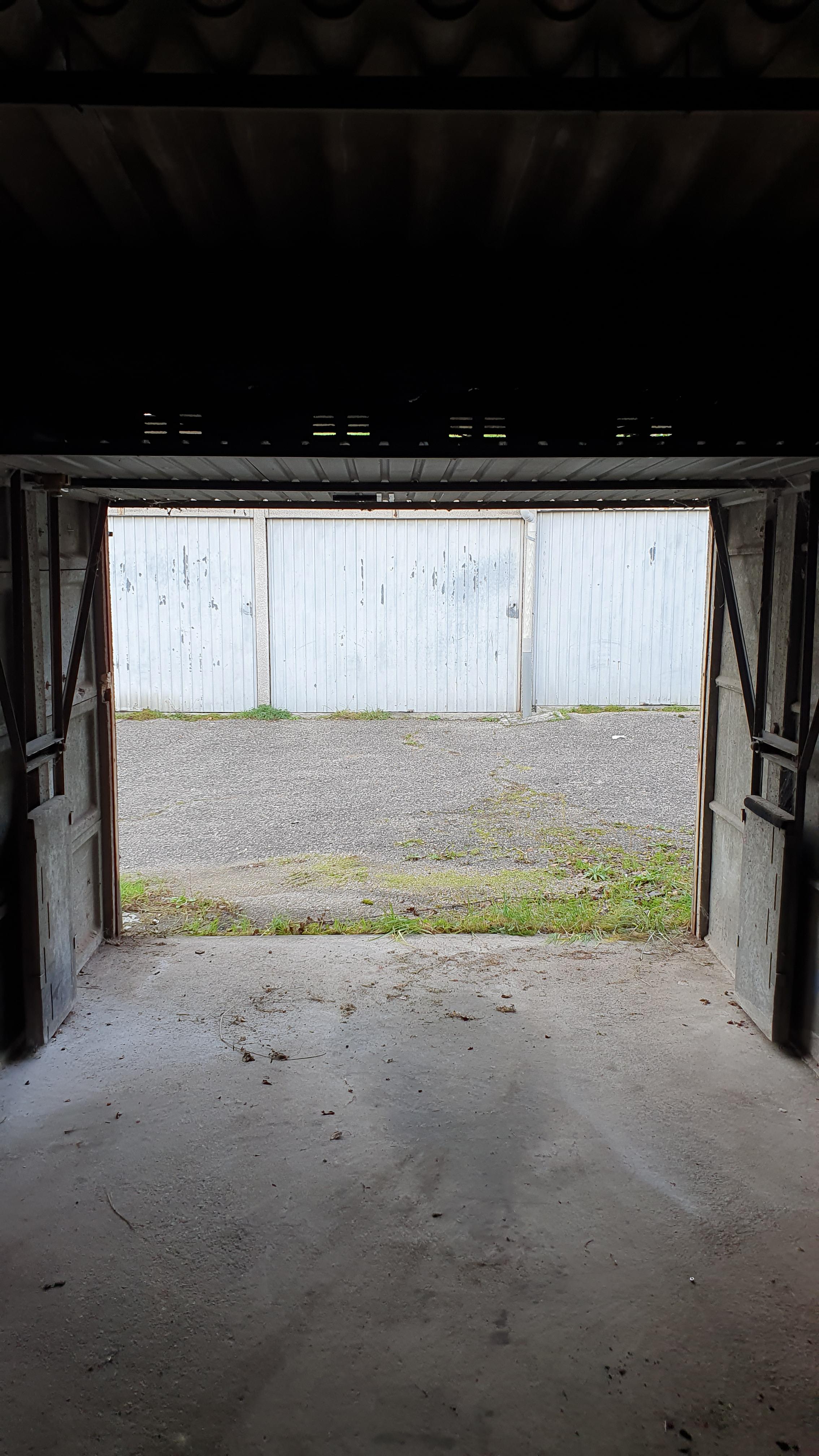 Garage fermé - PARKING EXCLUSIVEMENT - Melun Centre