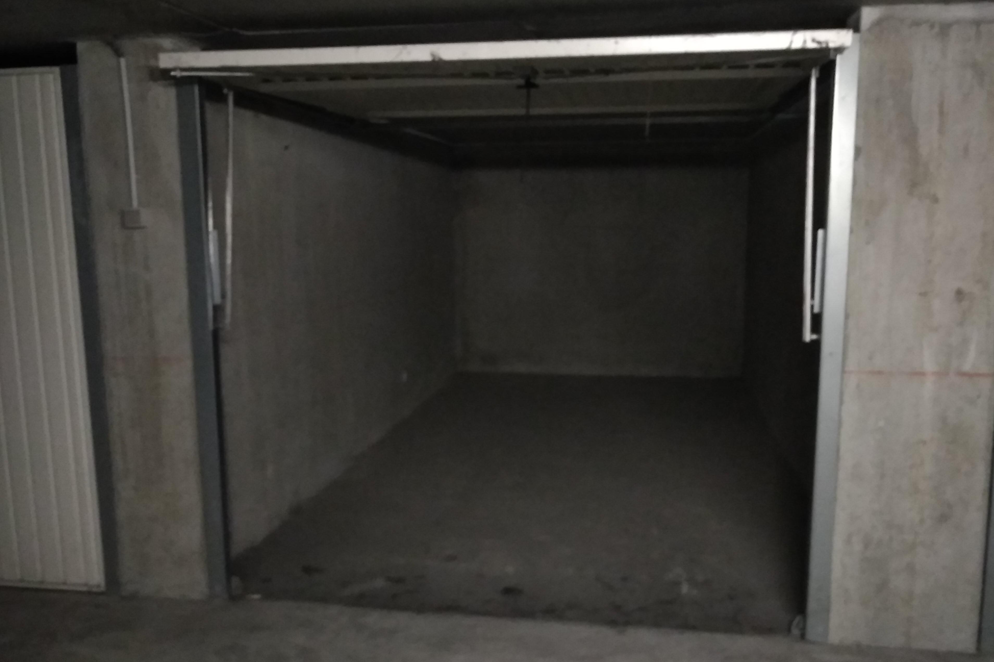 Location / Garage privé / Bourgoin