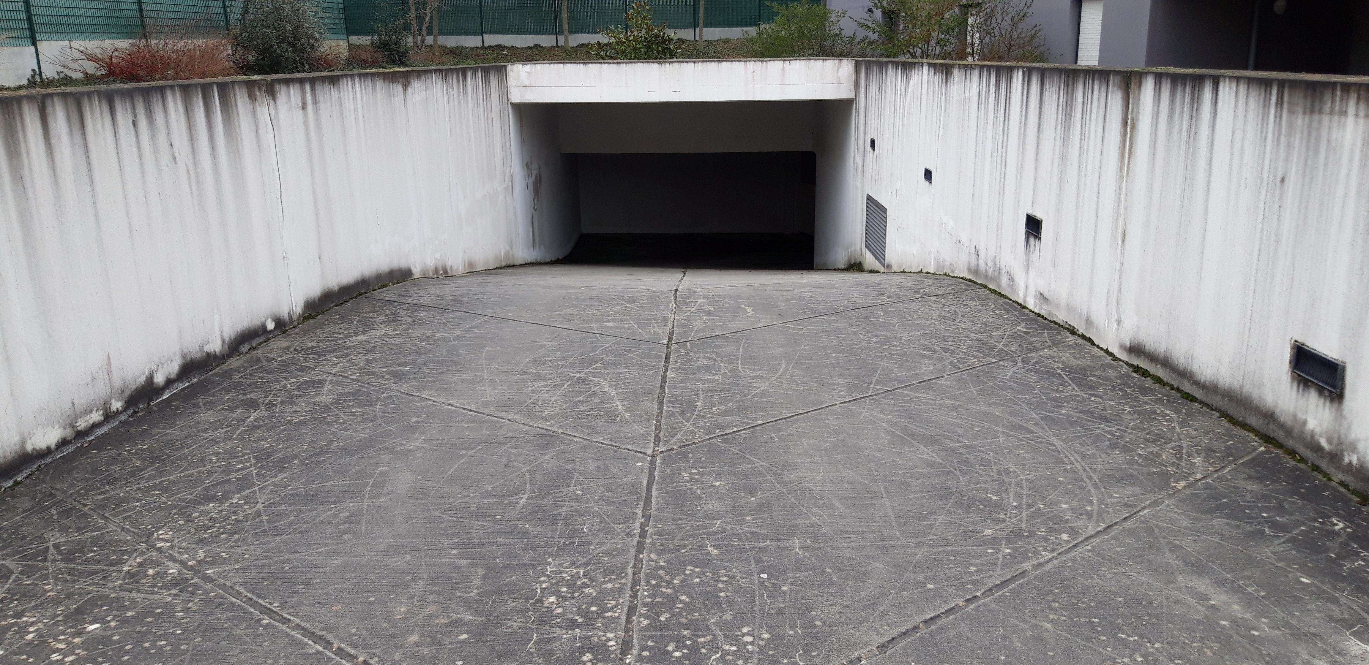Garage en sous-sol proche Rennes