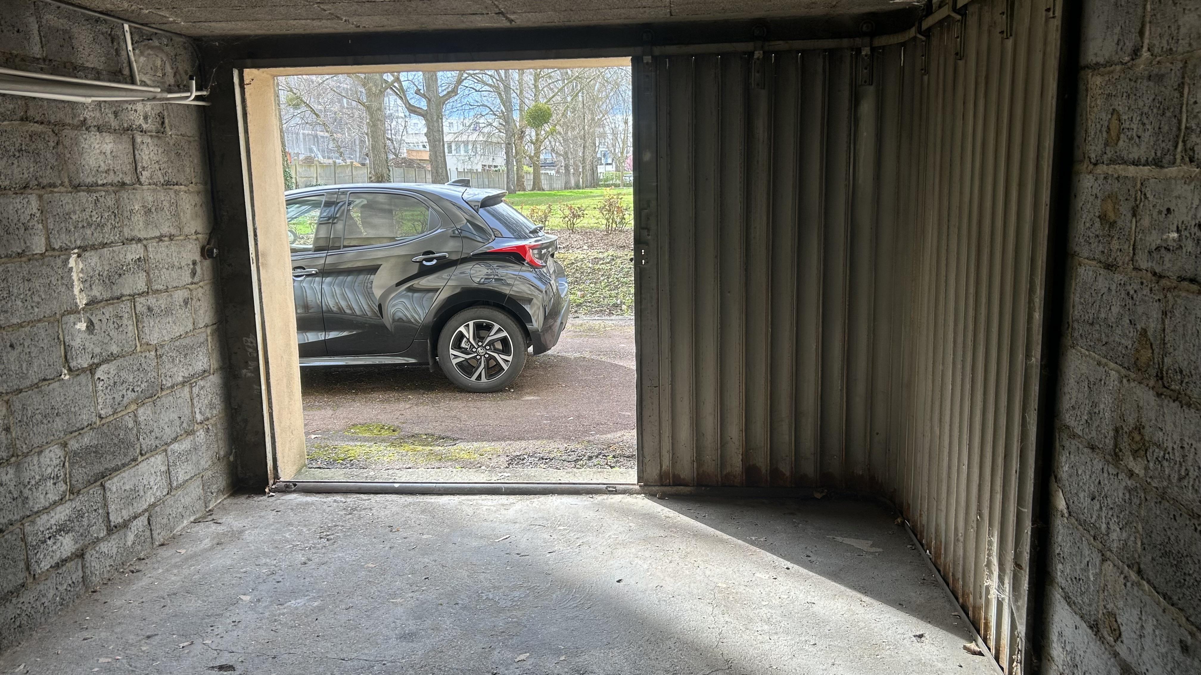Location Box avec électricité et chauffage