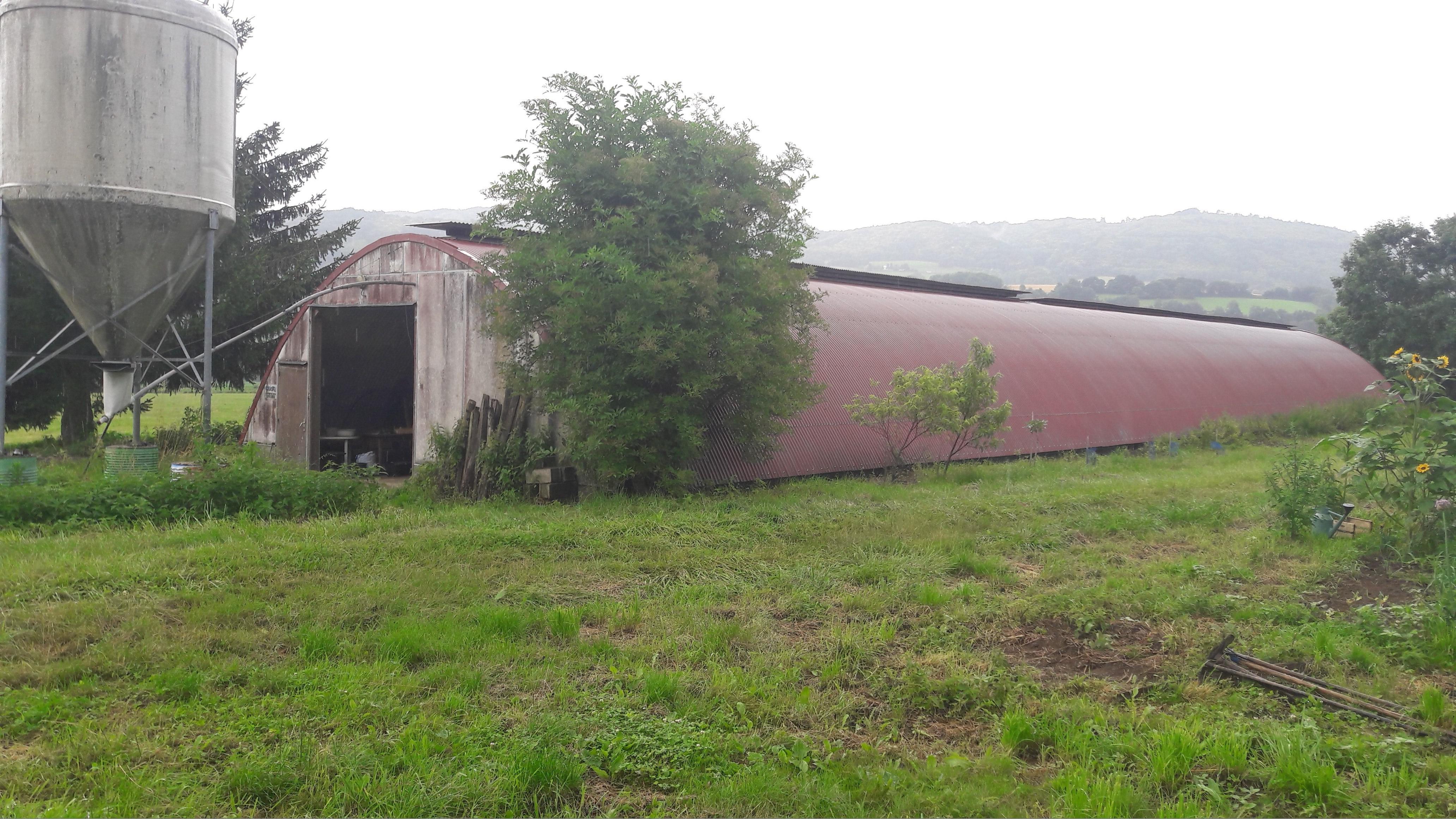 Hangar tunnel ouvert