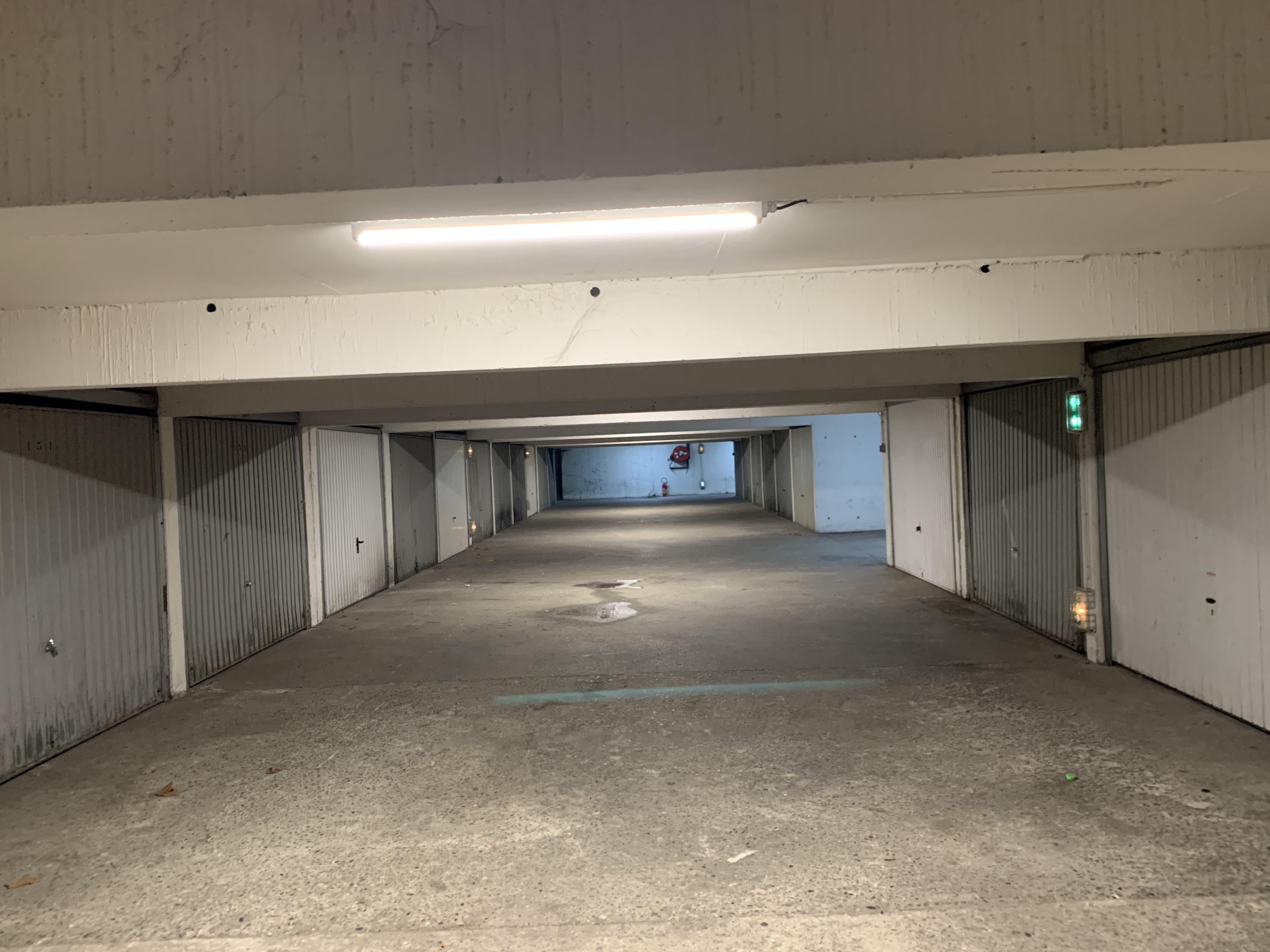 Garage à louer