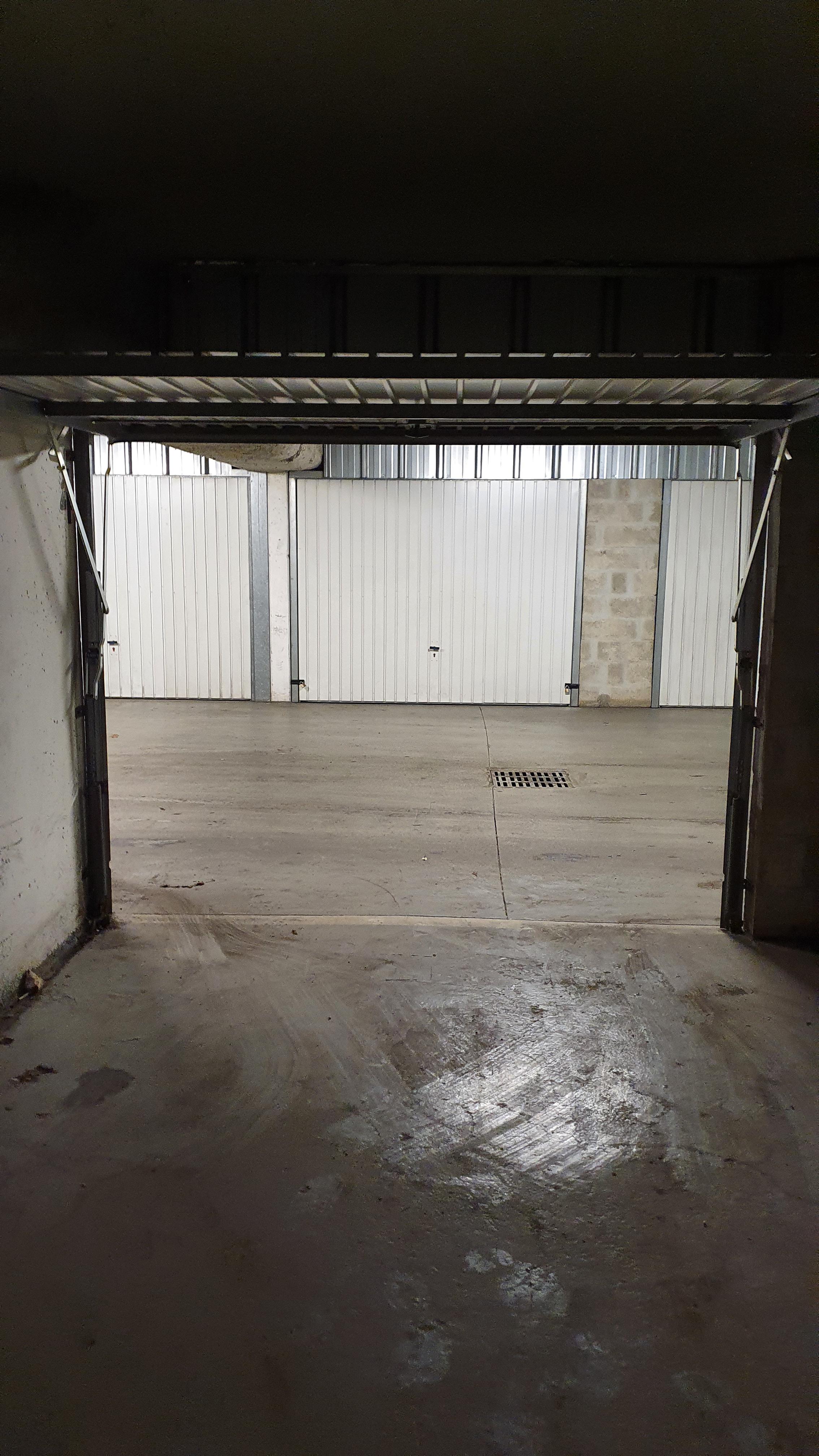 Box / Parking sécurisé en sous-sol