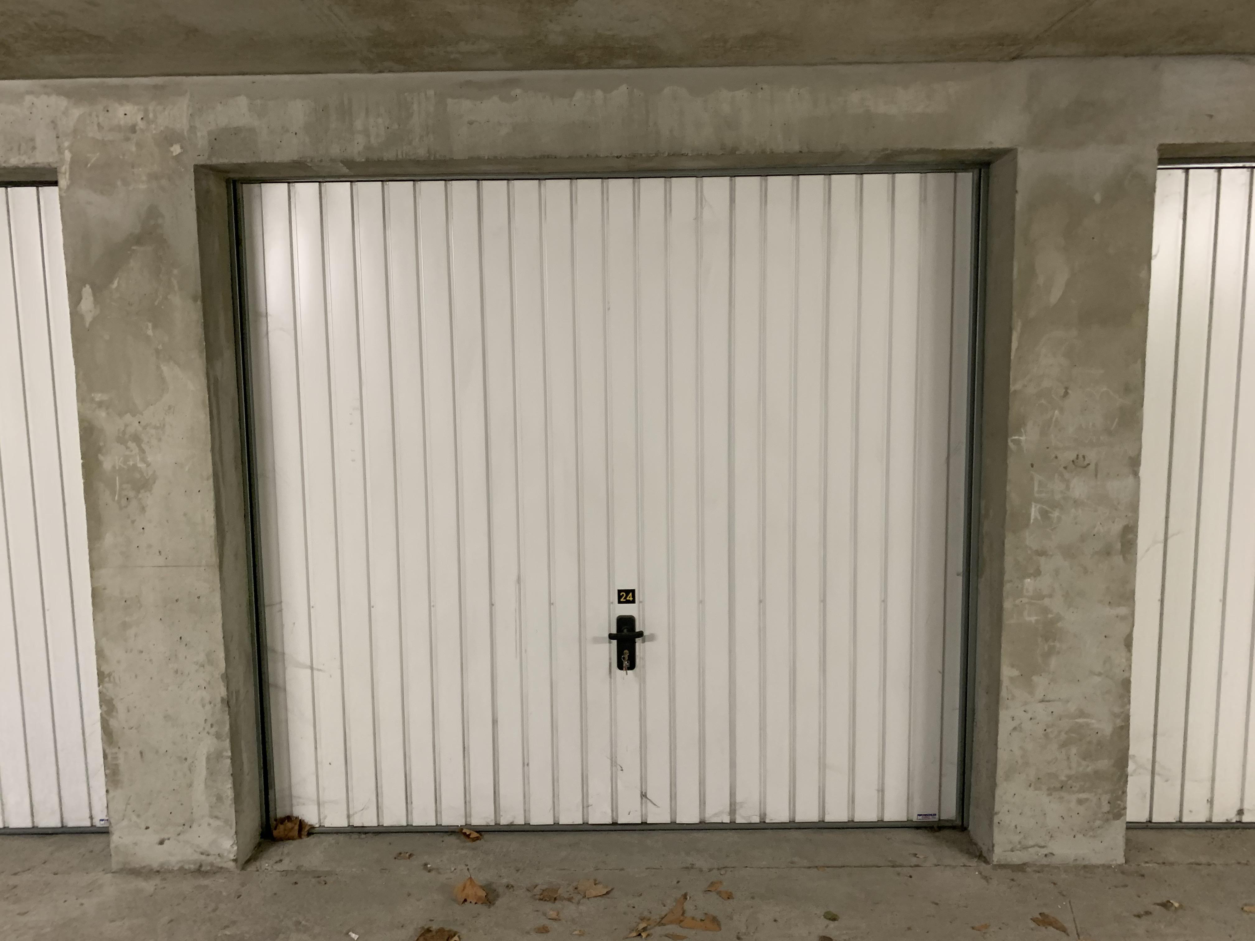 A louer proche Chambéry : Garage fermé de
