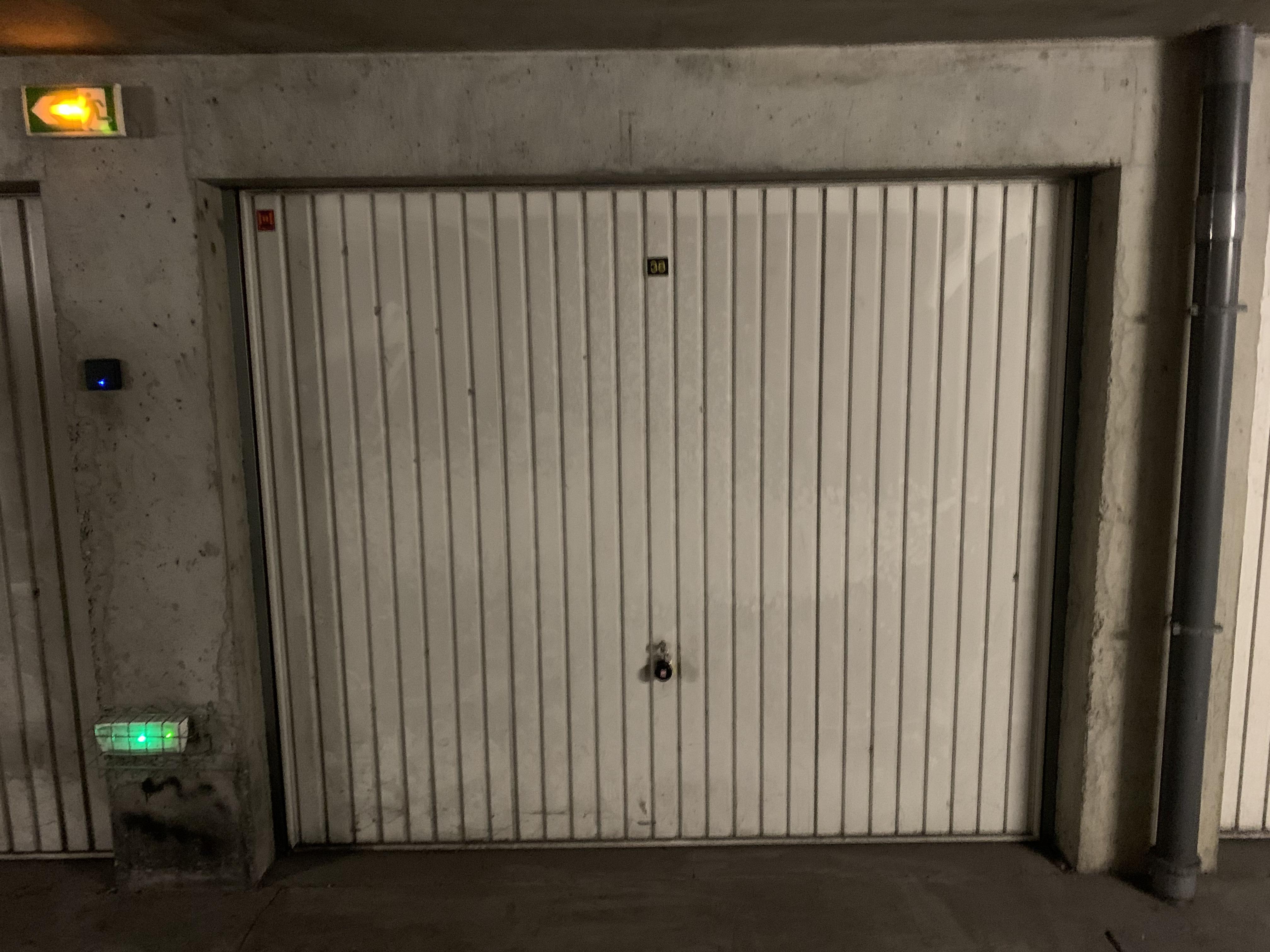 Garage fermé / La Motte-Servolex