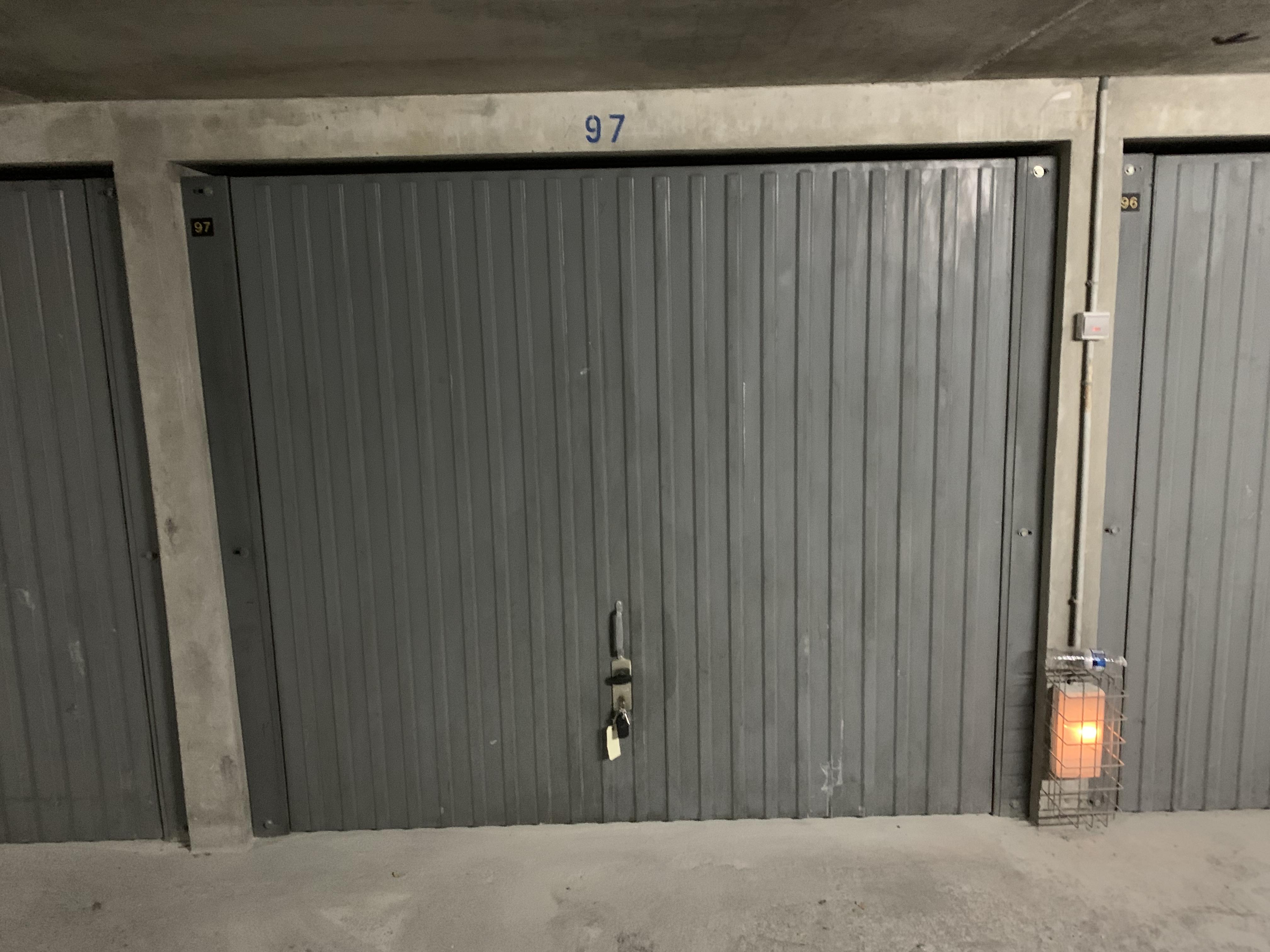 Garage à louer / Leysse