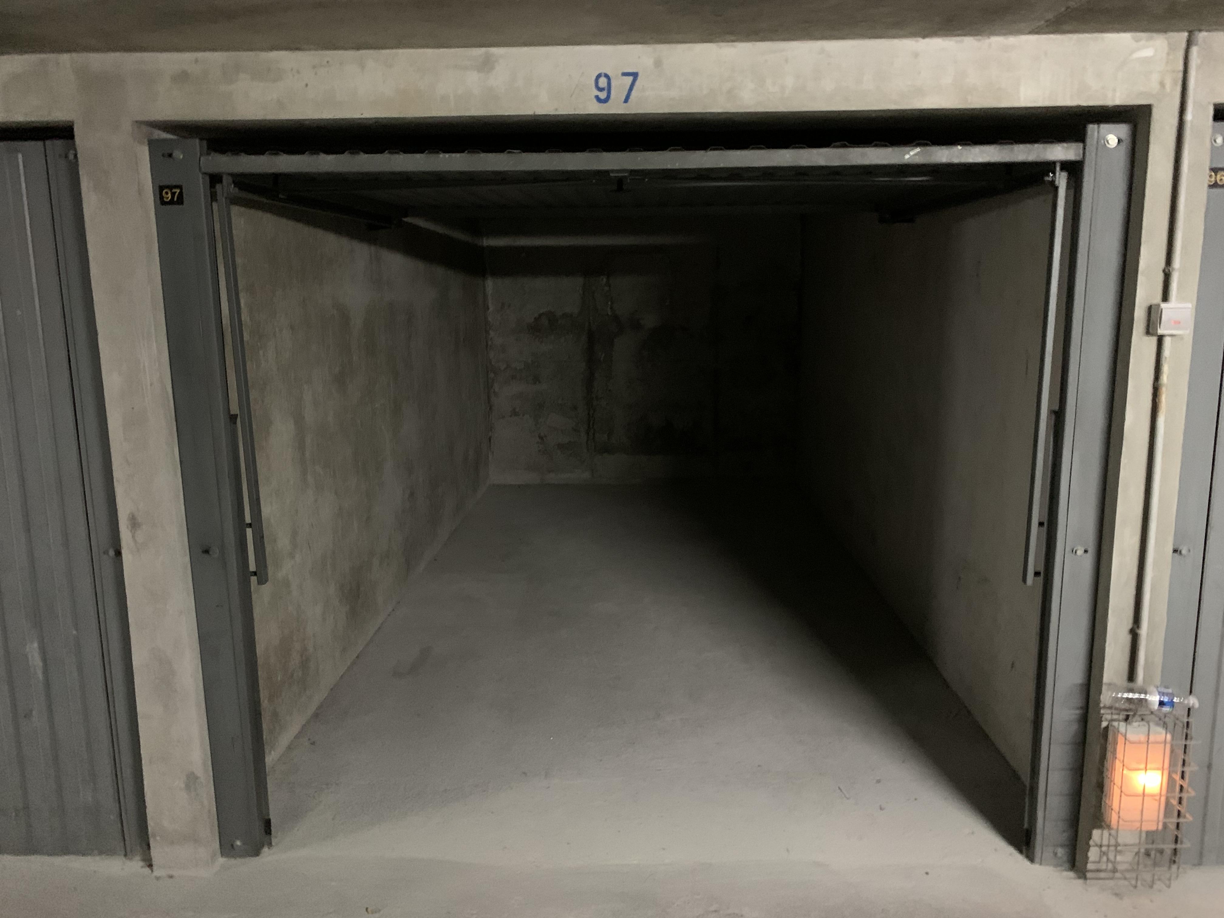 Garage à louer / Leysse