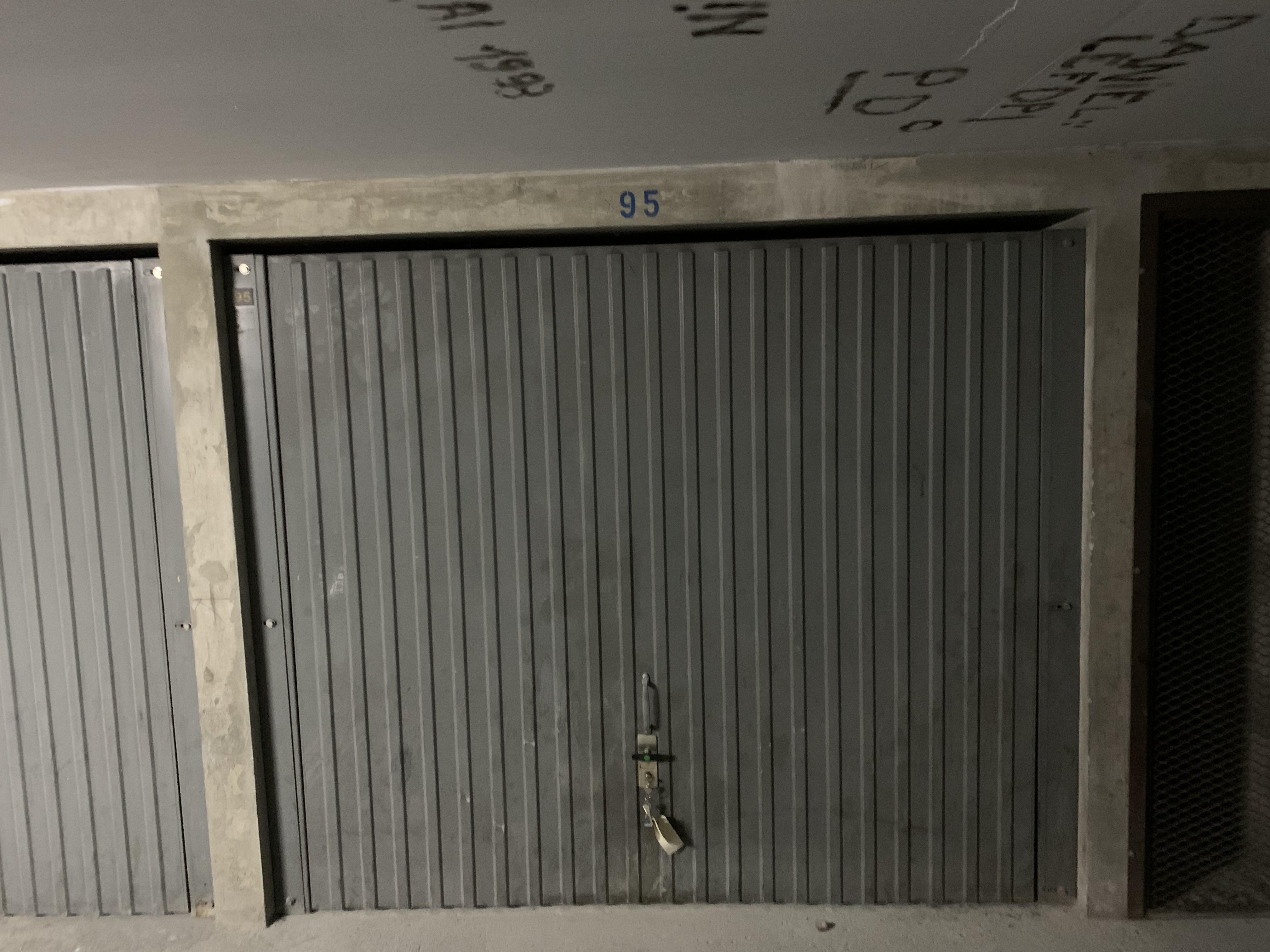 Garage à louer / Leysse