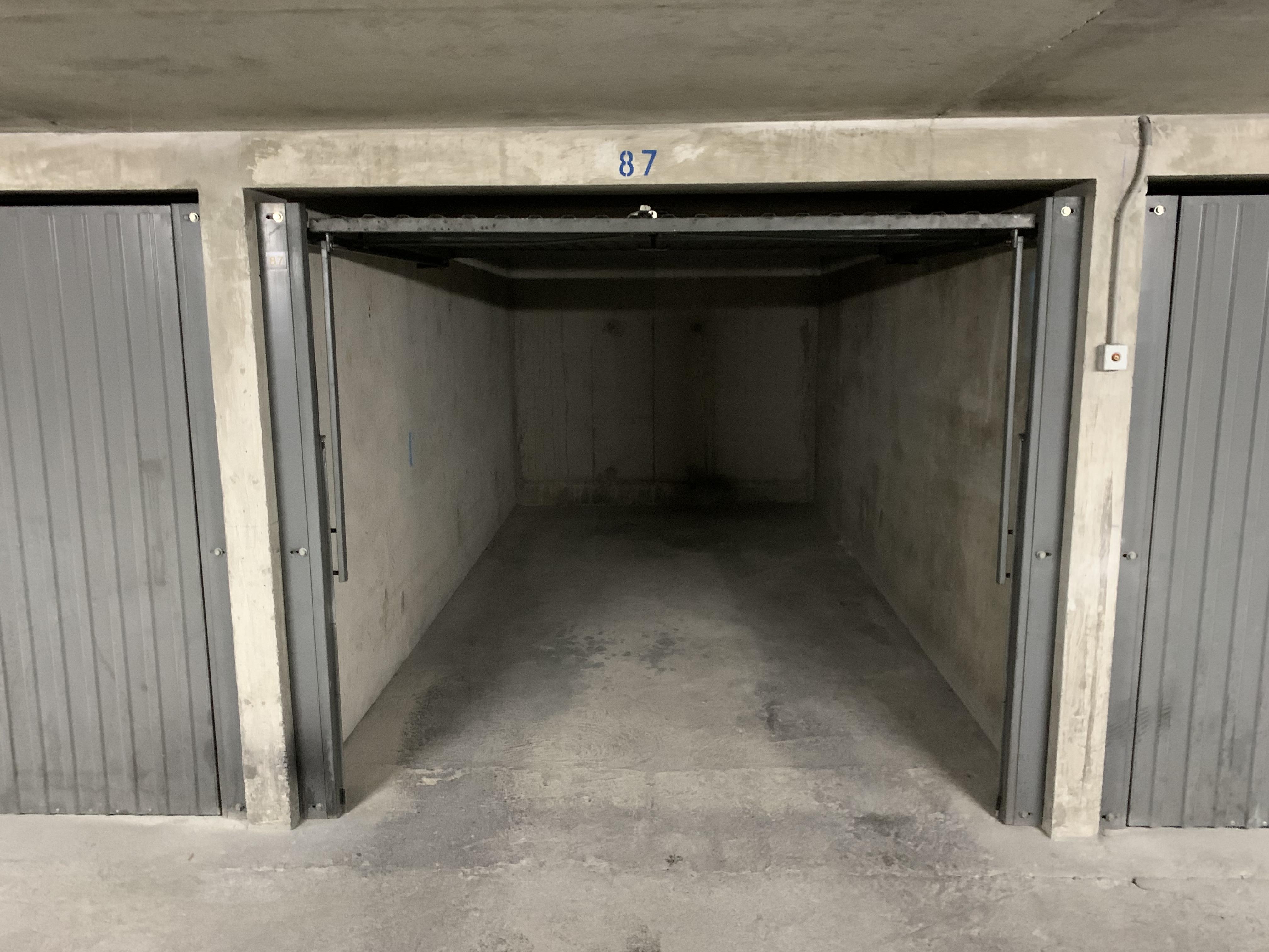Garage à louer / Leysse