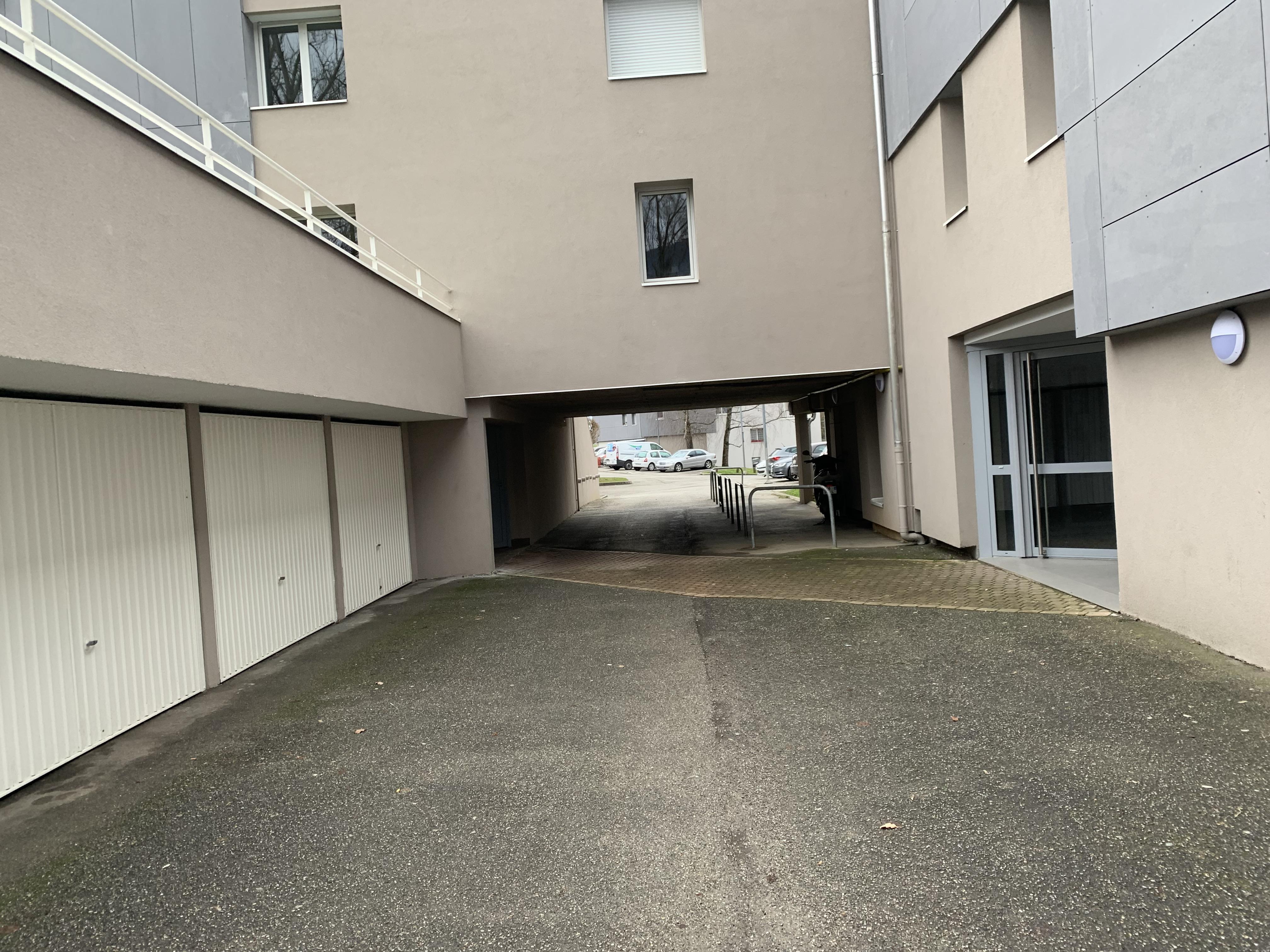 Garage fermé