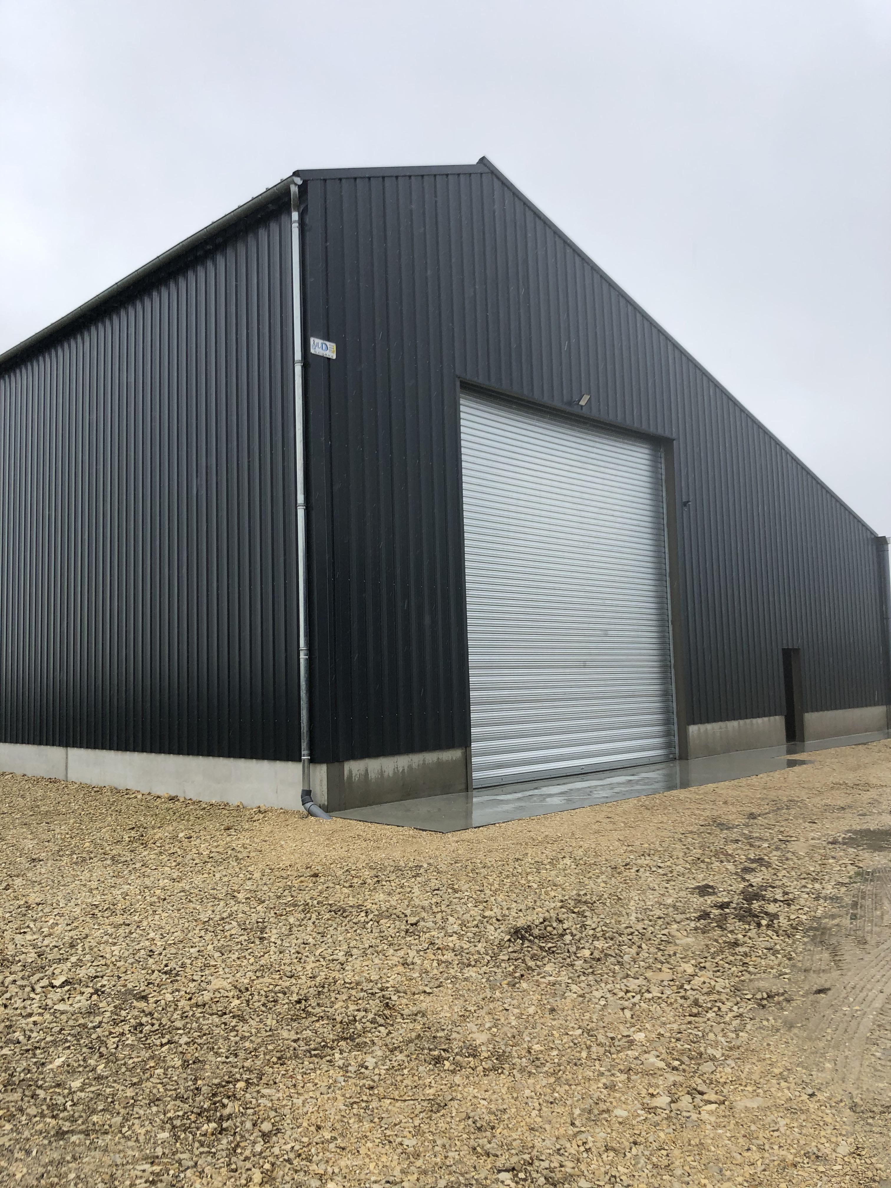 Loue hangar fermé 400m²