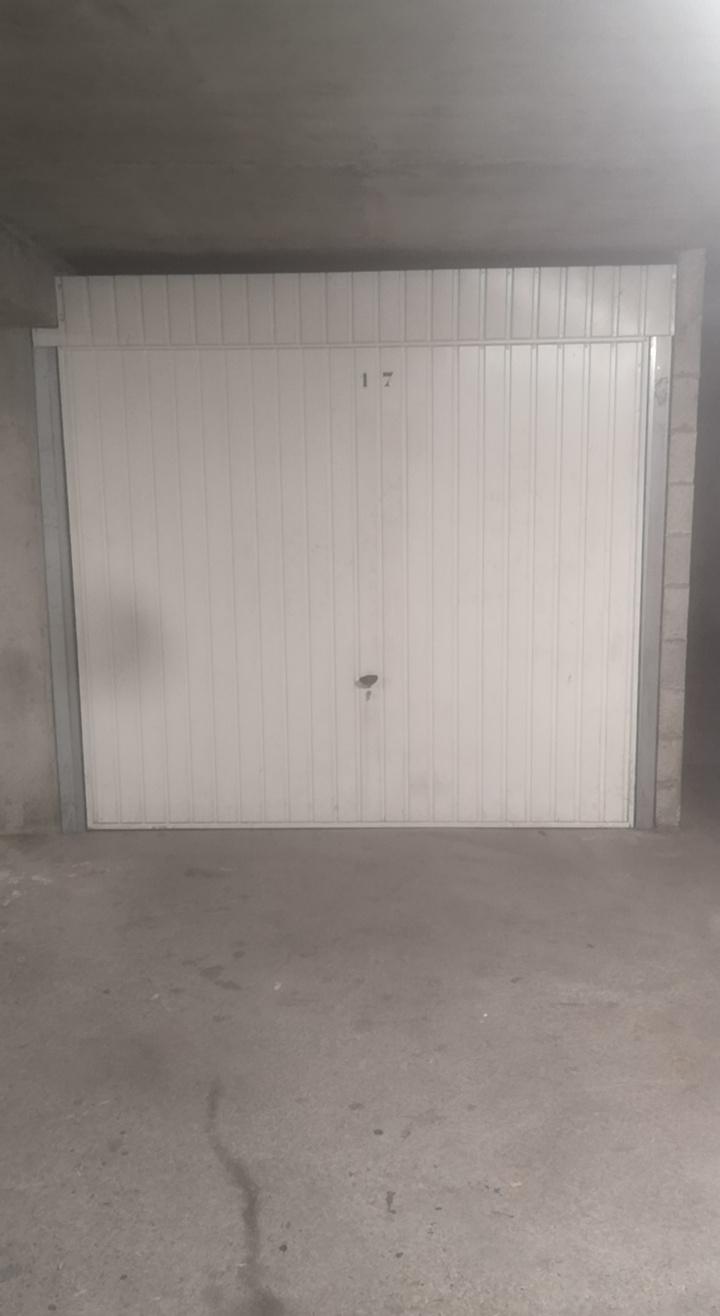 Stationnement / L'Isle d'Abeau