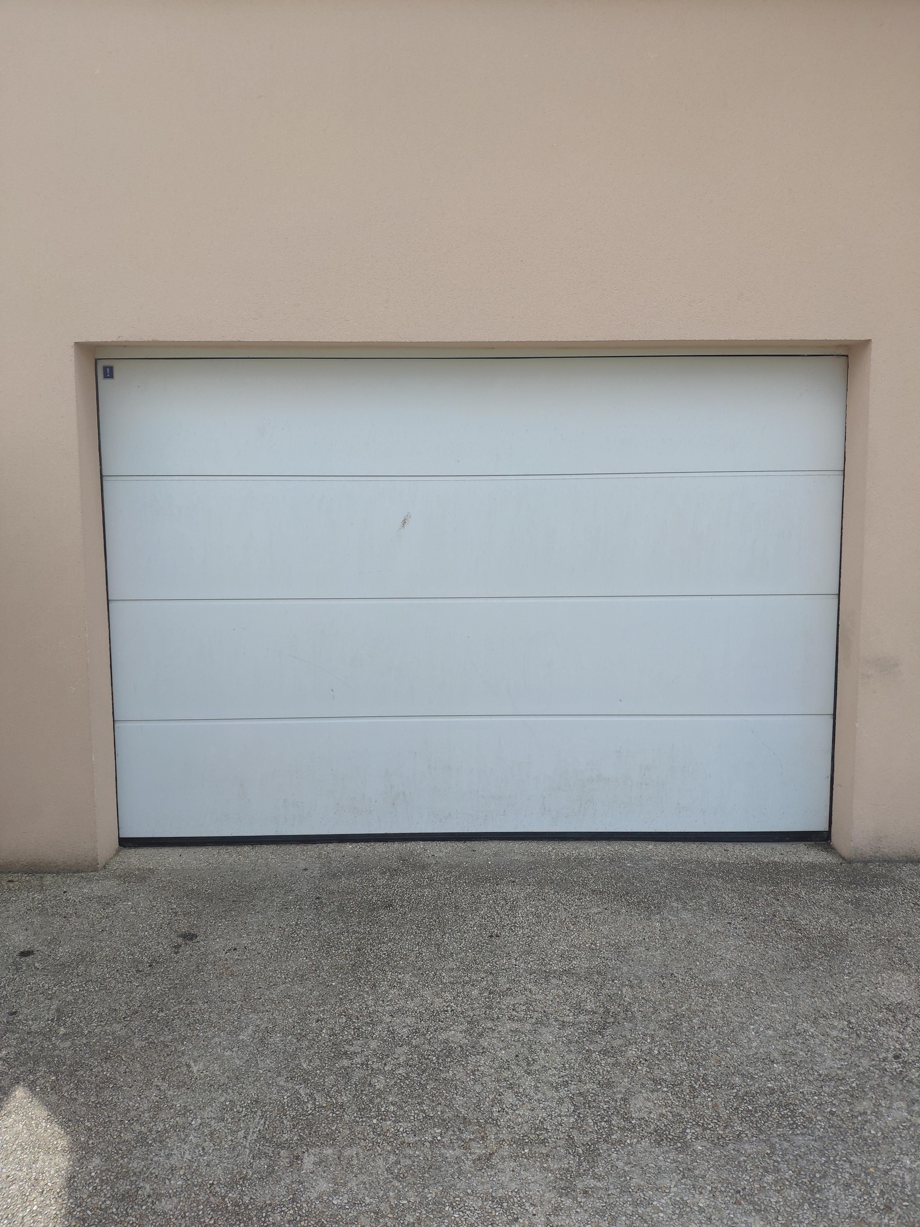 Box sécurisé et spacieux de 44m2