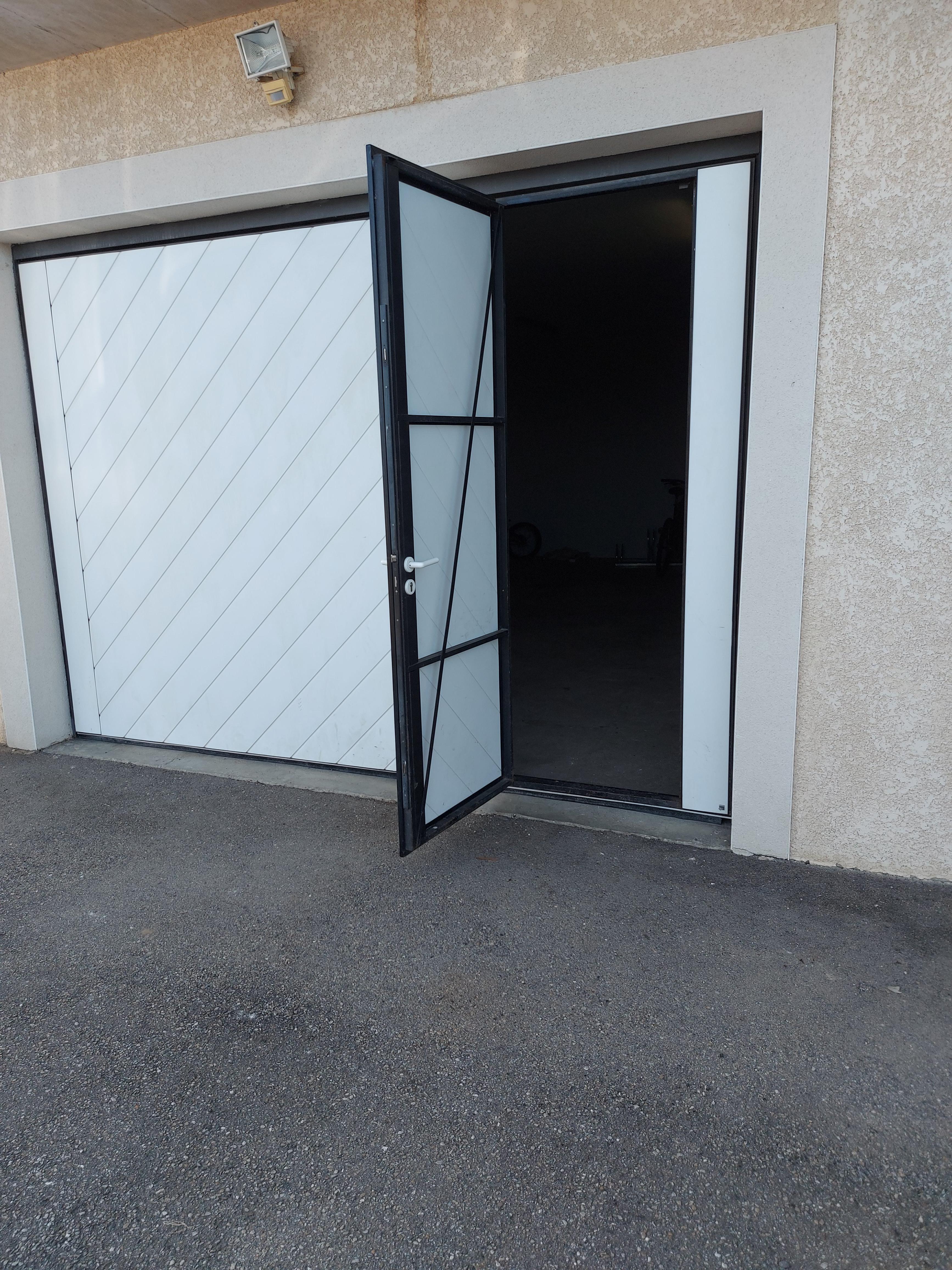 espace de stockage dans garage 40 m2 Saint