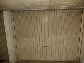 Box fermé pour parking