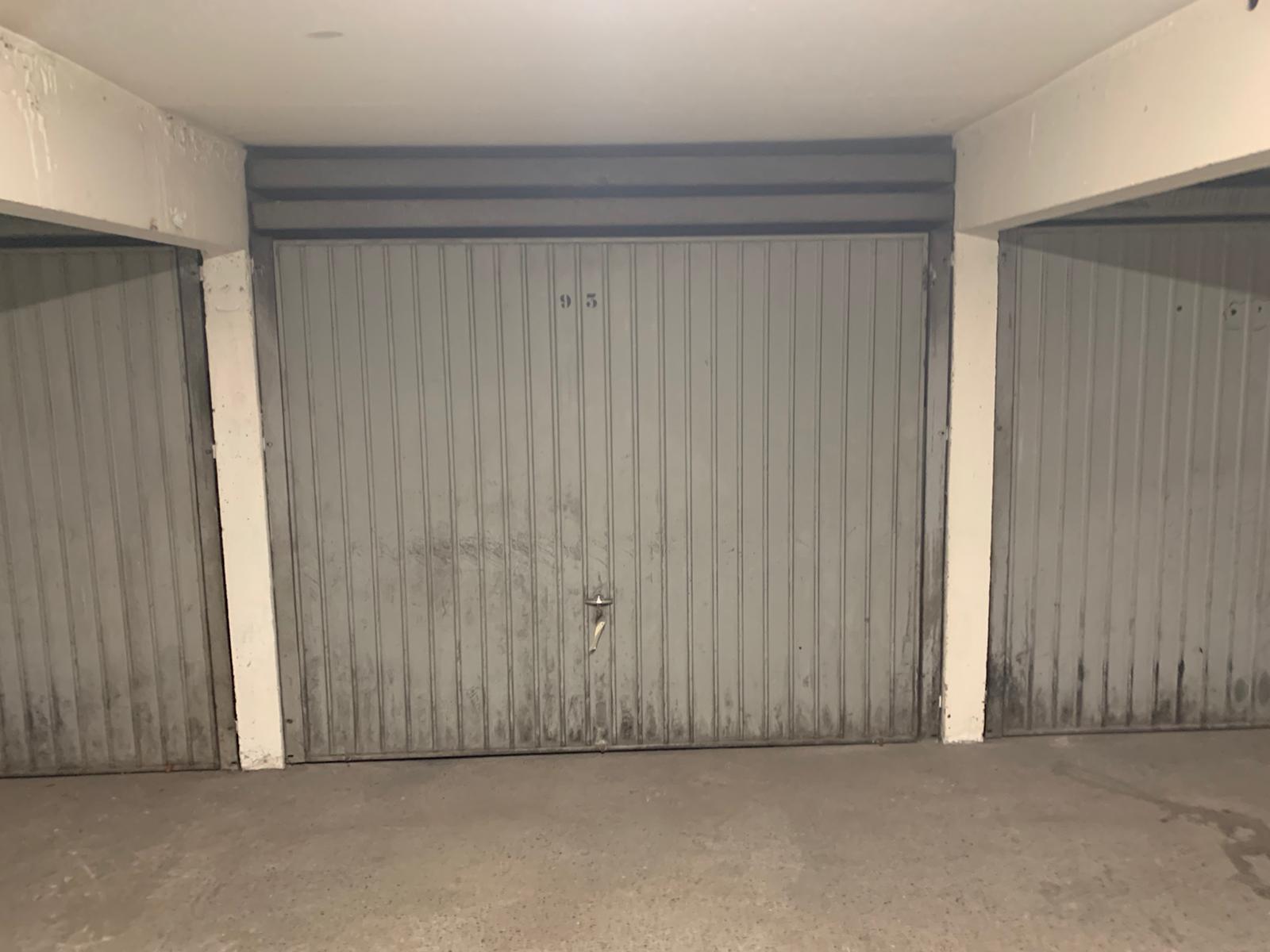 Garage à la location en sous-sol