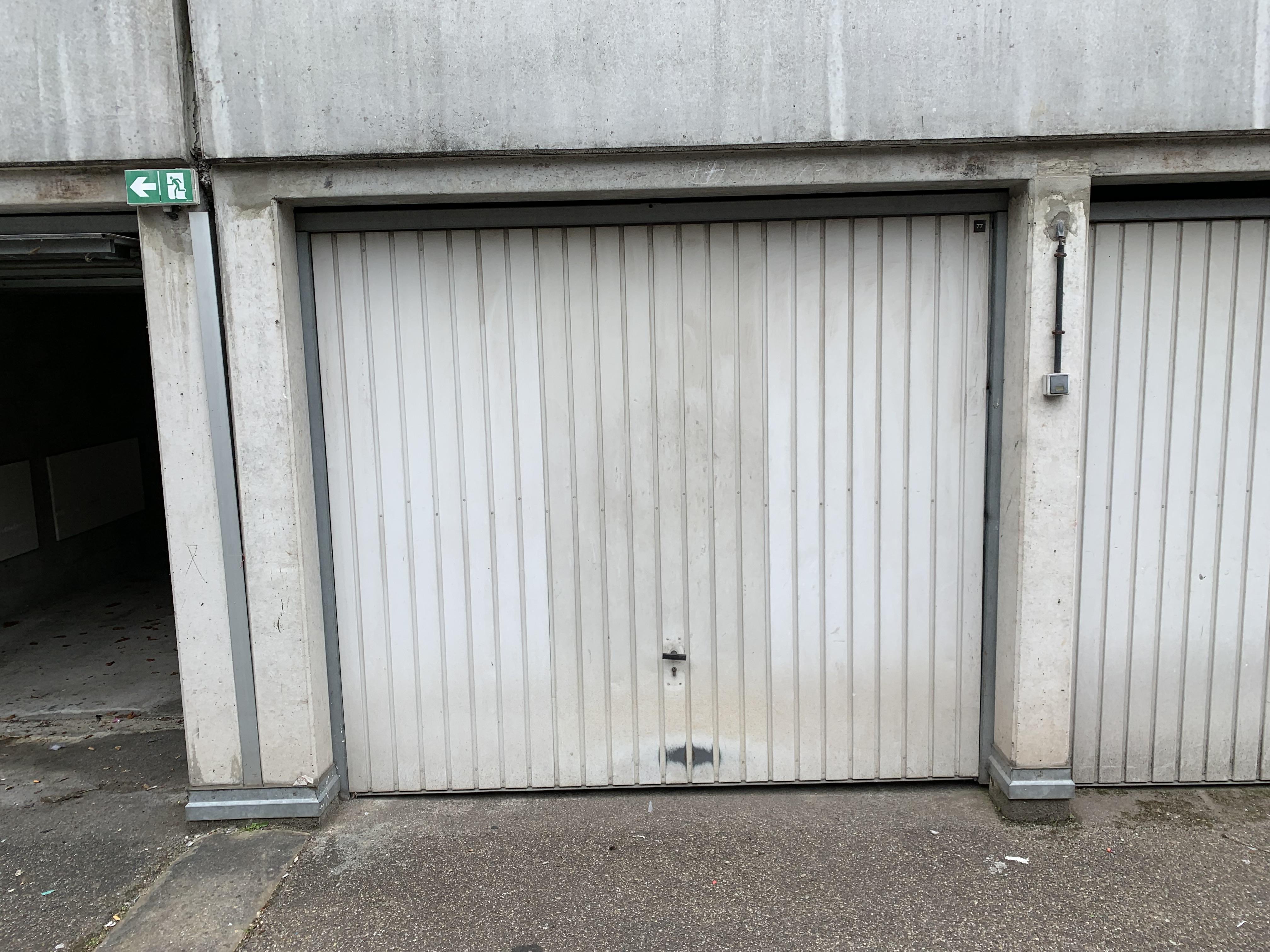 A louer sur Strasbourg / Stationnement fermé