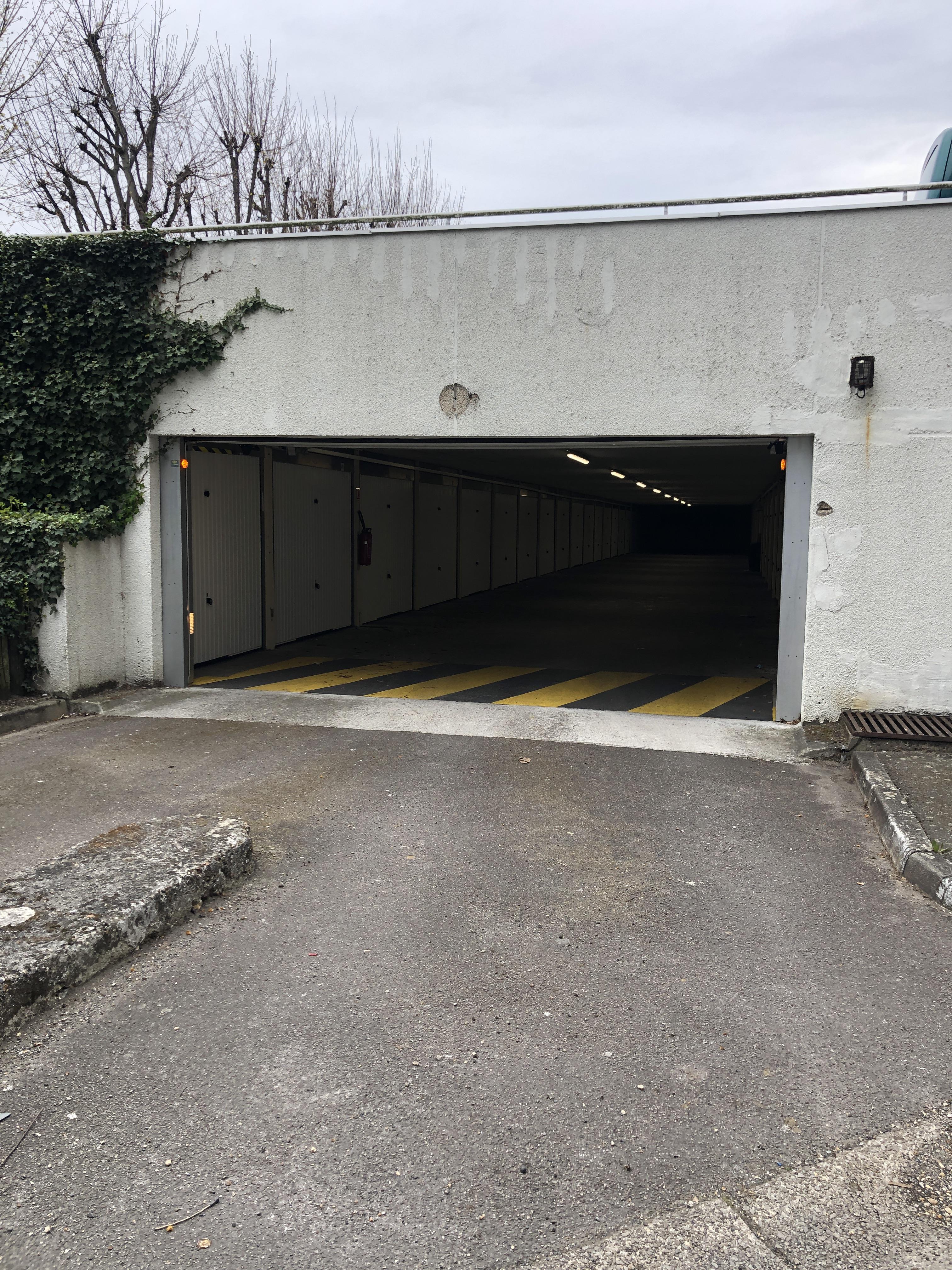 Location garage / Sotteville