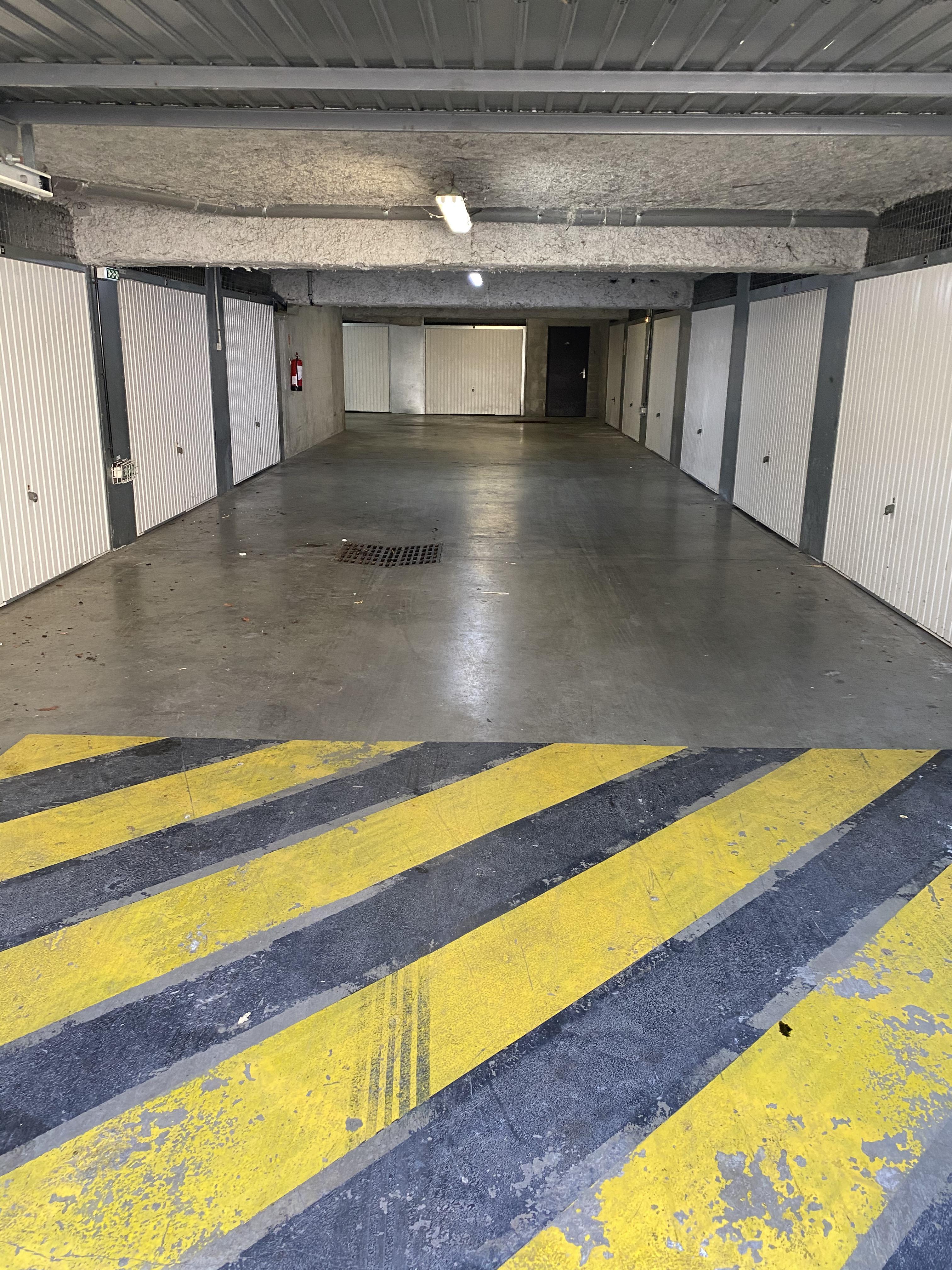 INTRA - Location box fermé Toulouse 31500