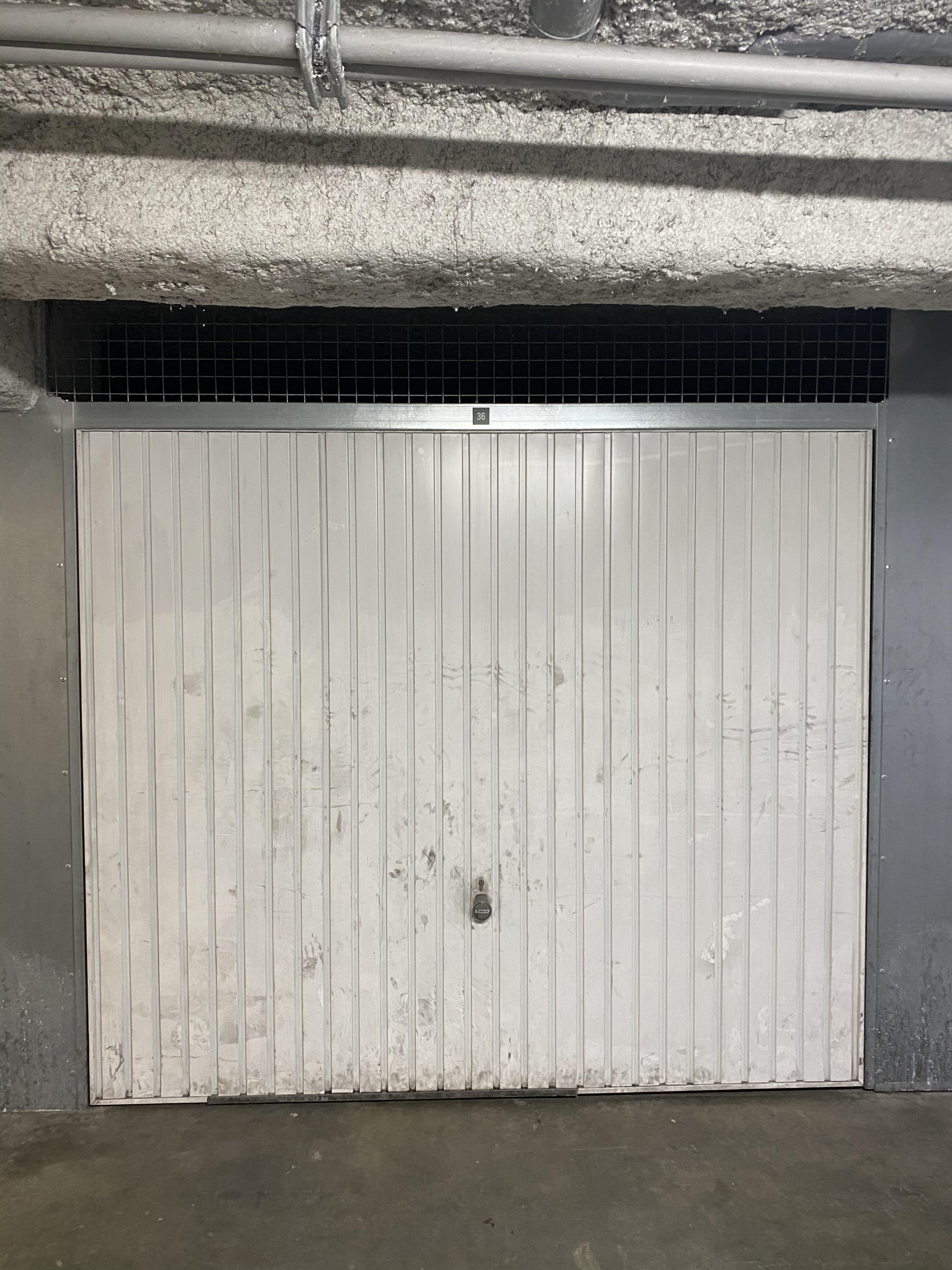 INTRA : Grand box à louer Toulouse 17m²