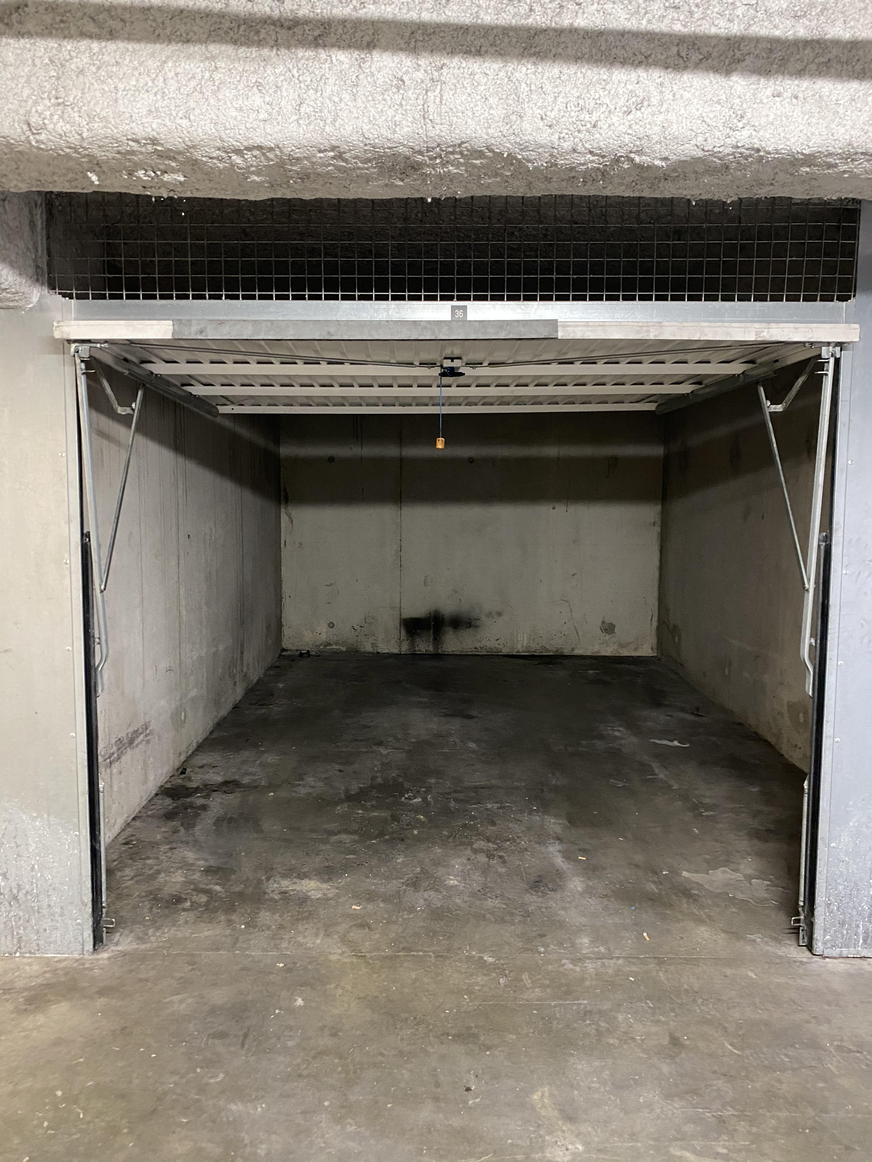 INTRA : Grand box à louer Toulouse 17m²
