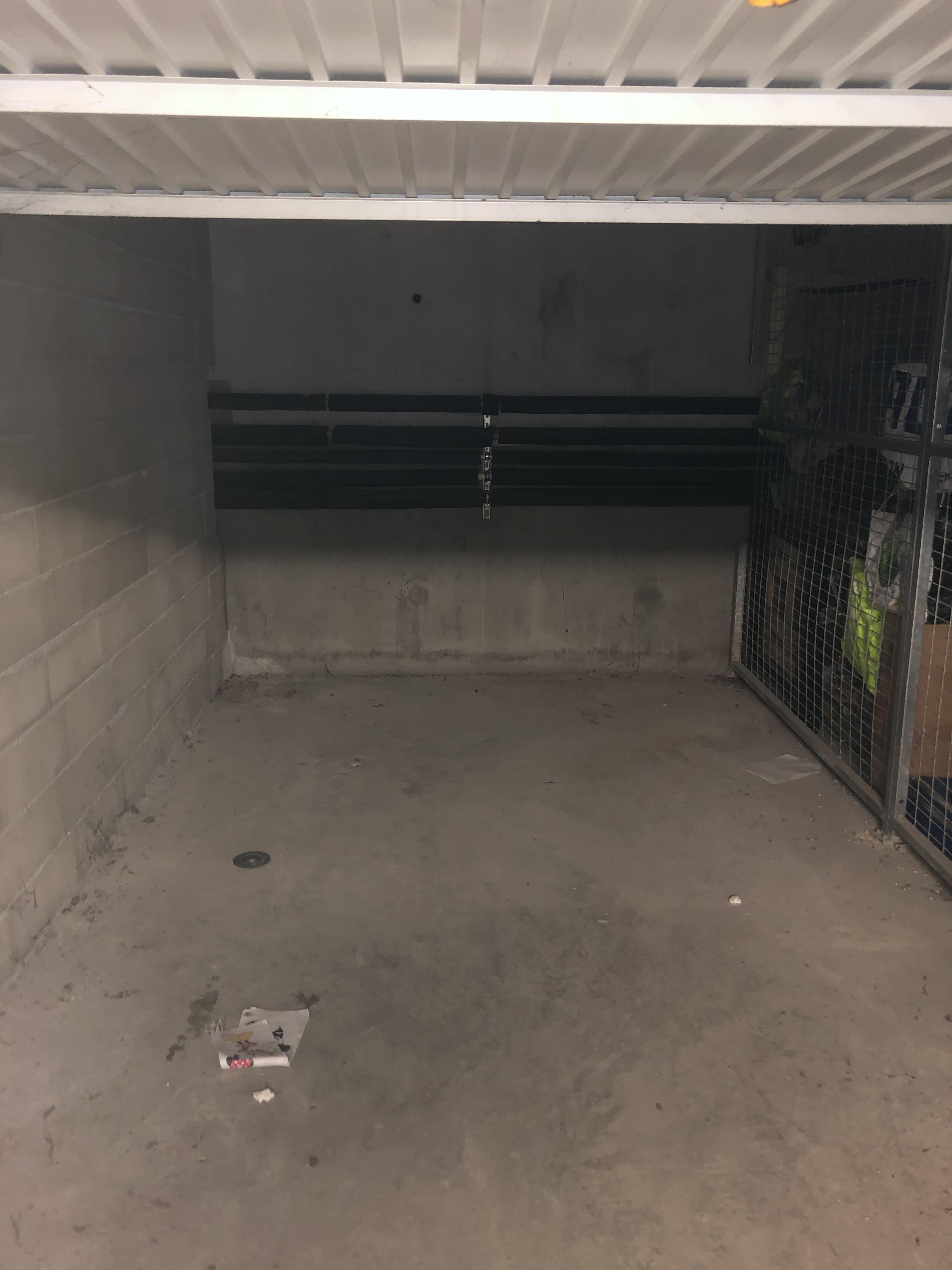 Box à louer Bacalan 14m²