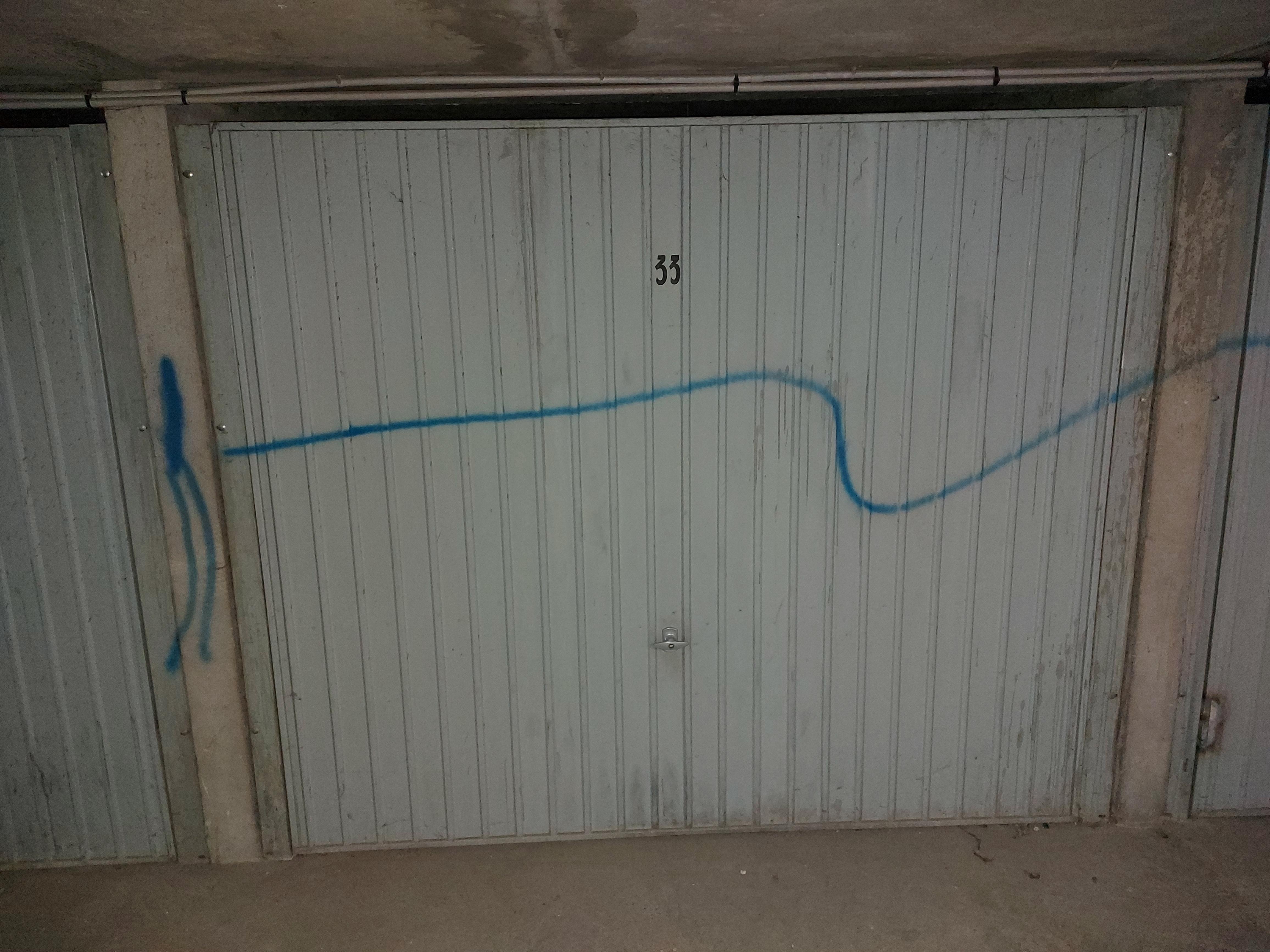 Location garage / box fermé pour parking