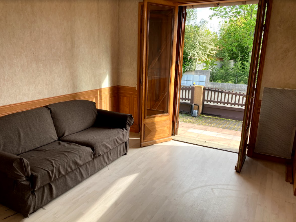 Pièce de stockage 10.5m² - attenante résidence principale