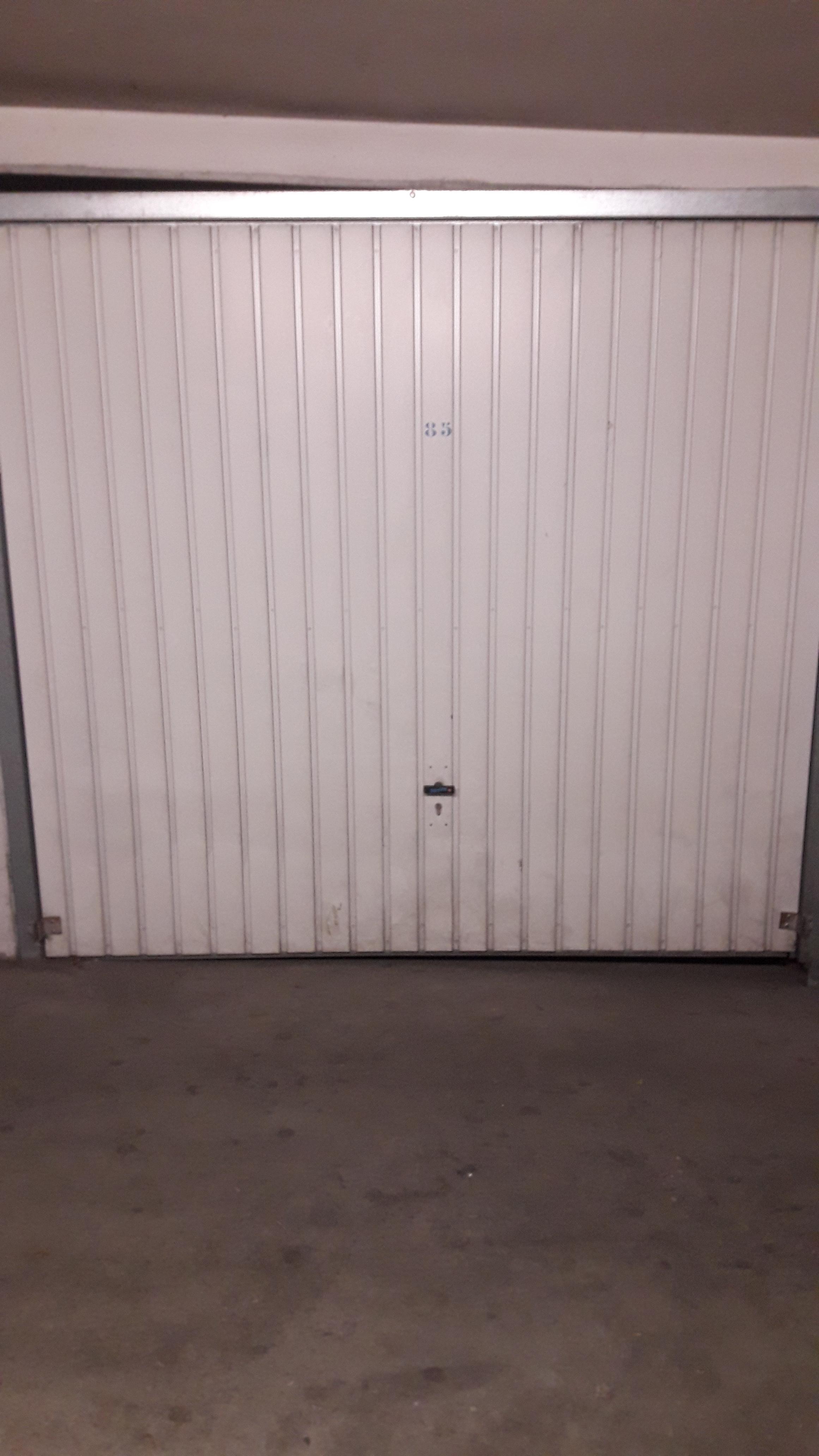 Garage à louer